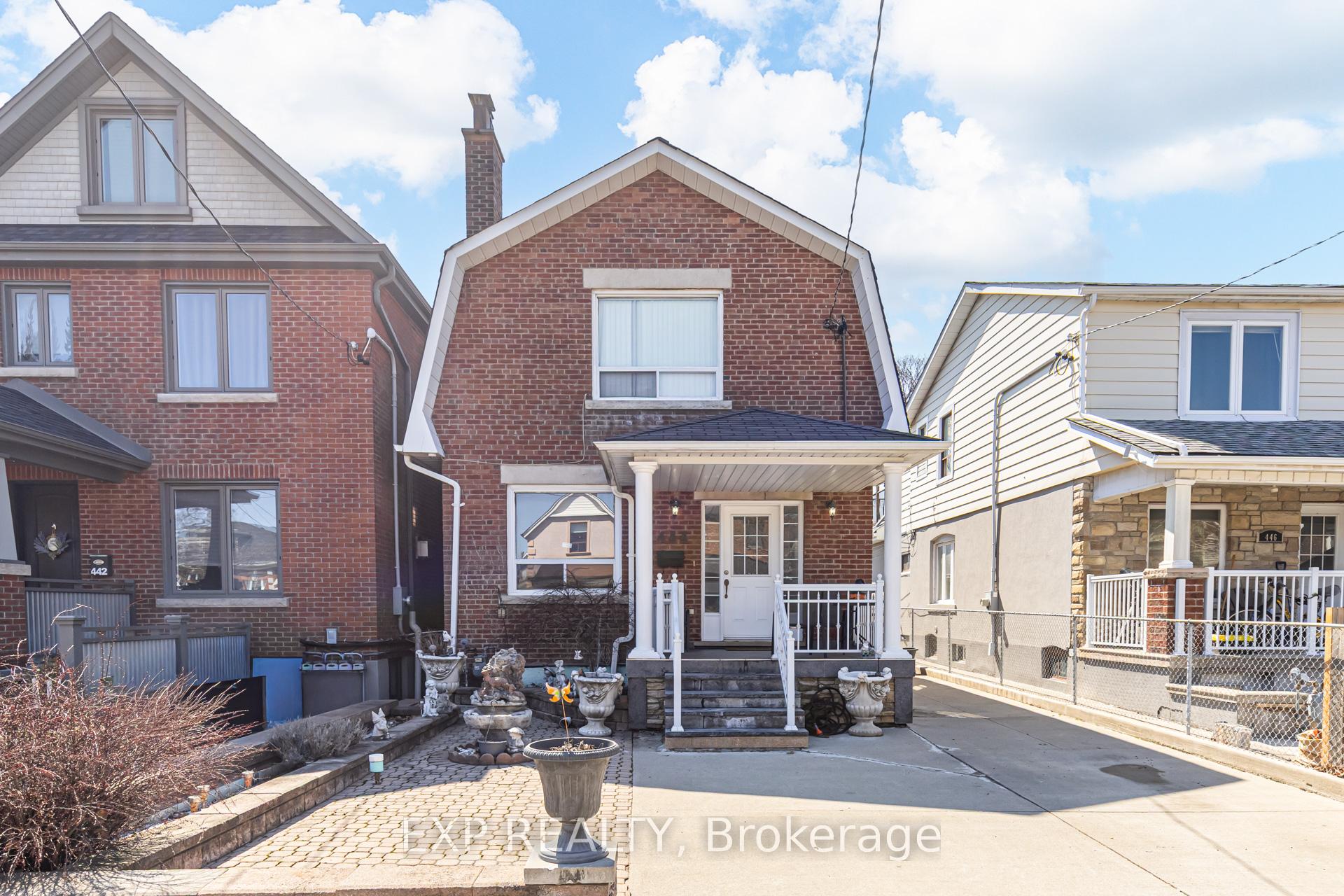 Photo of 444 Maybank Avenue