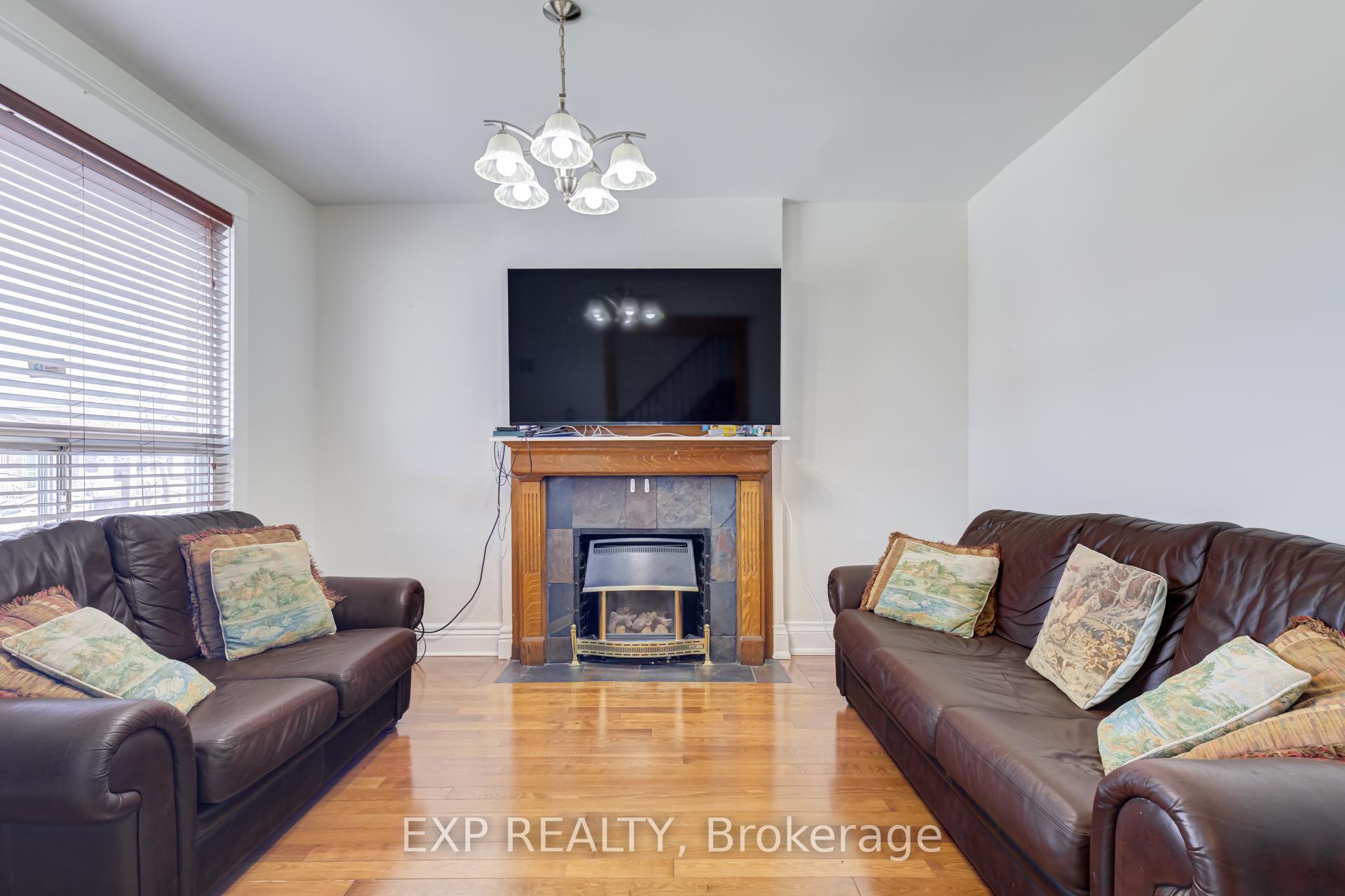 Photo 3 of 444 Maybank Avenue, Toronto, Junction Area — HOMEH