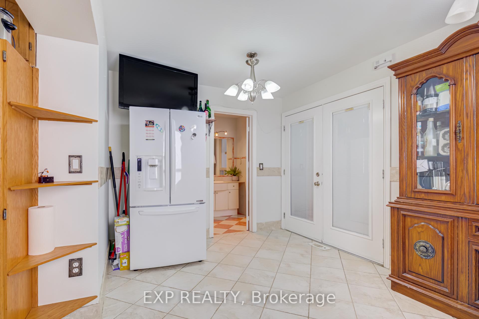 Photo 10 of 444 Maybank Avenue, Toronto, Junction Area — HOMEH