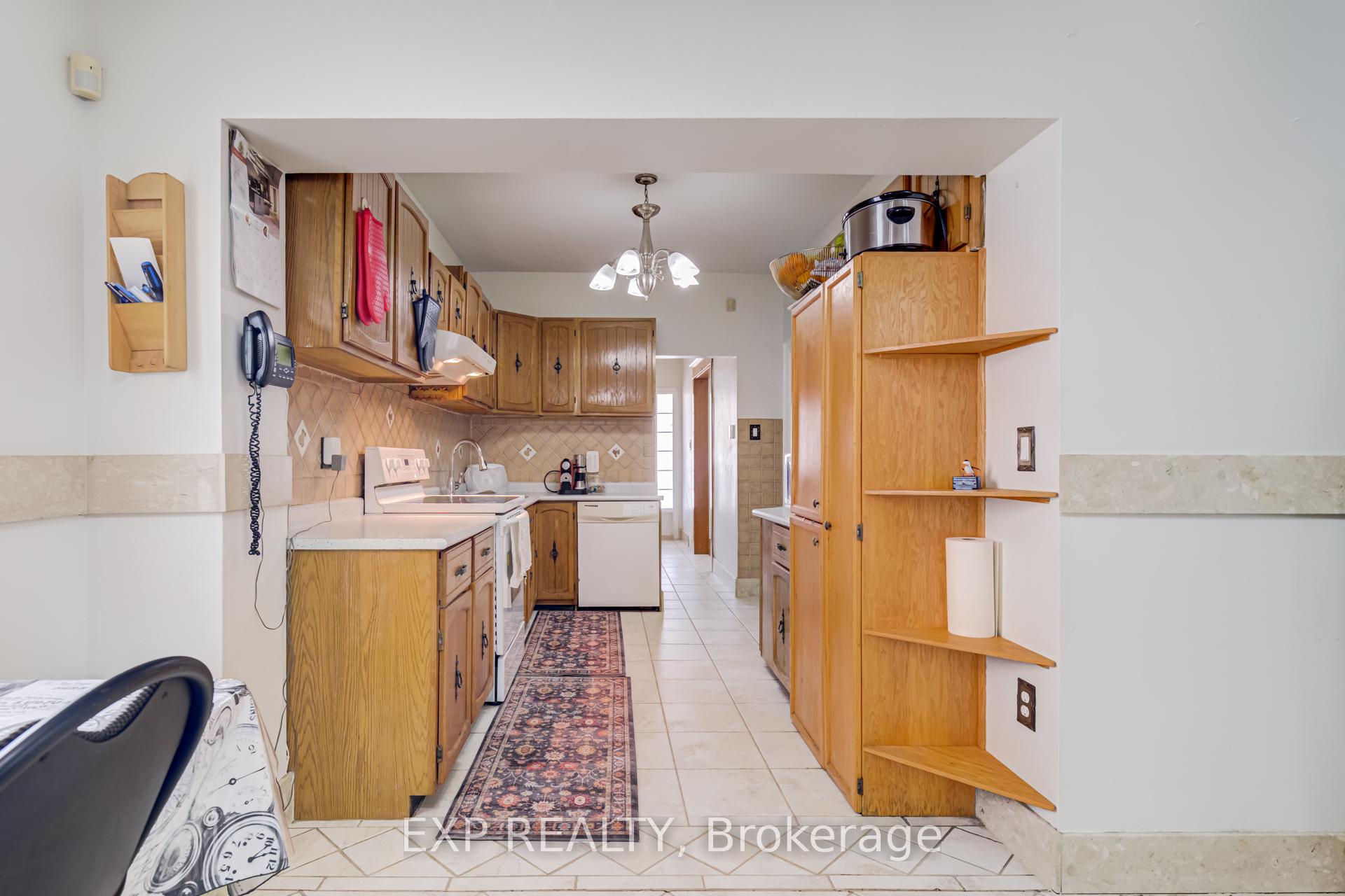 Photo 12 of 444 Maybank Avenue, Toronto, Junction Area — HOMEH