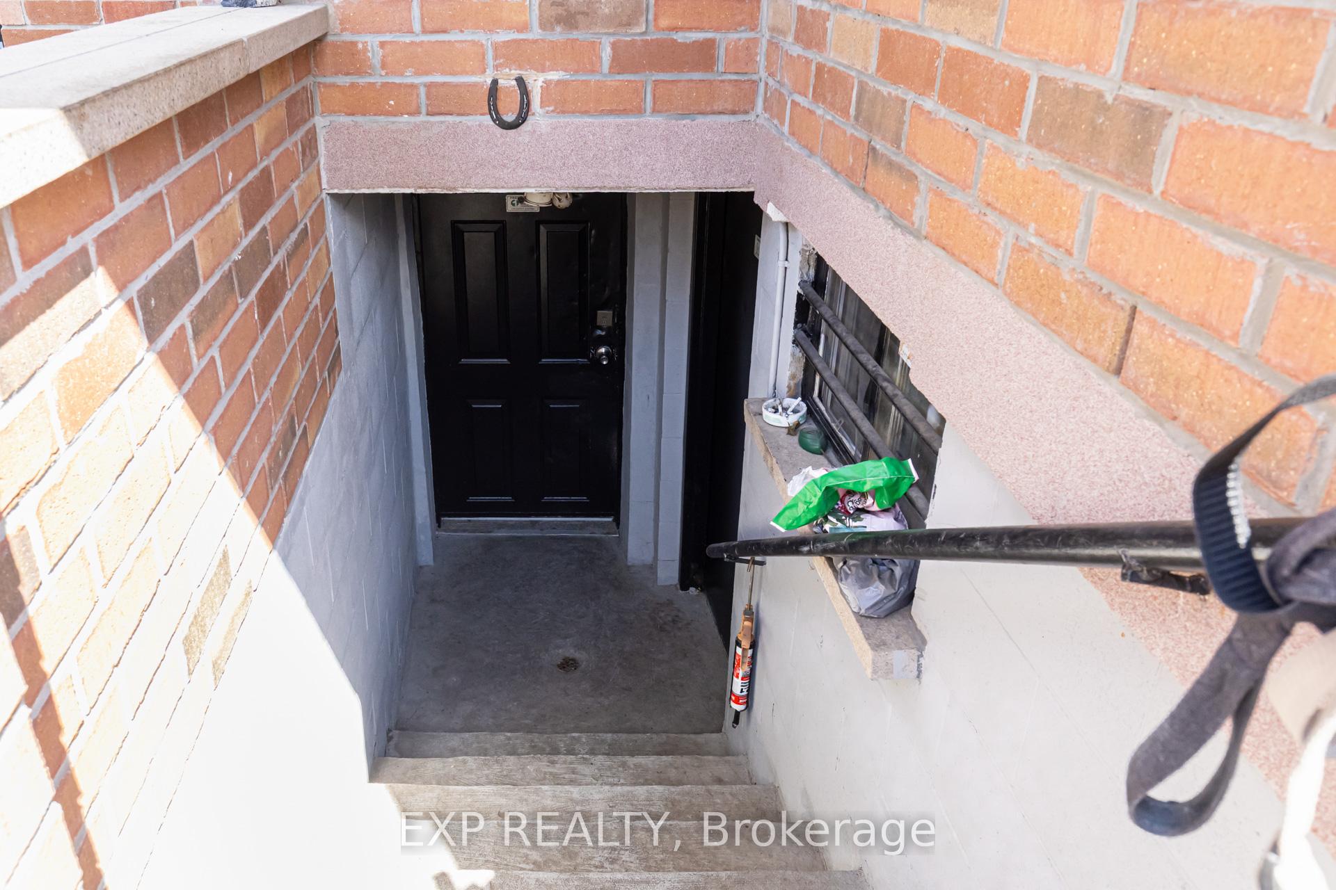 Photo 28 of 444 Maybank Avenue, Toronto, Junction Area — HOMEH