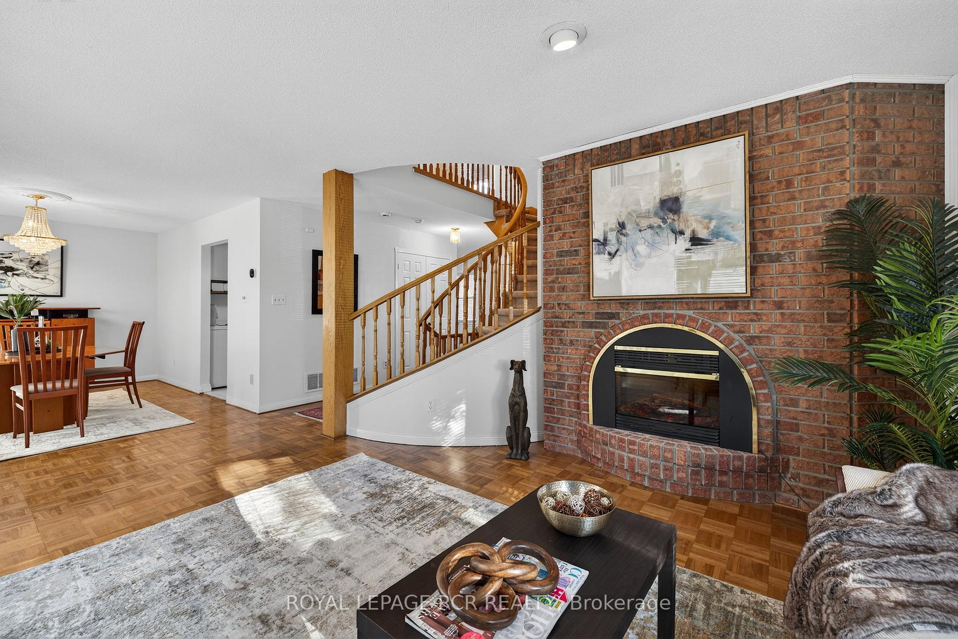 Photo 13 of 68 Confederation Way, Markham, Thornhill — HOMEH