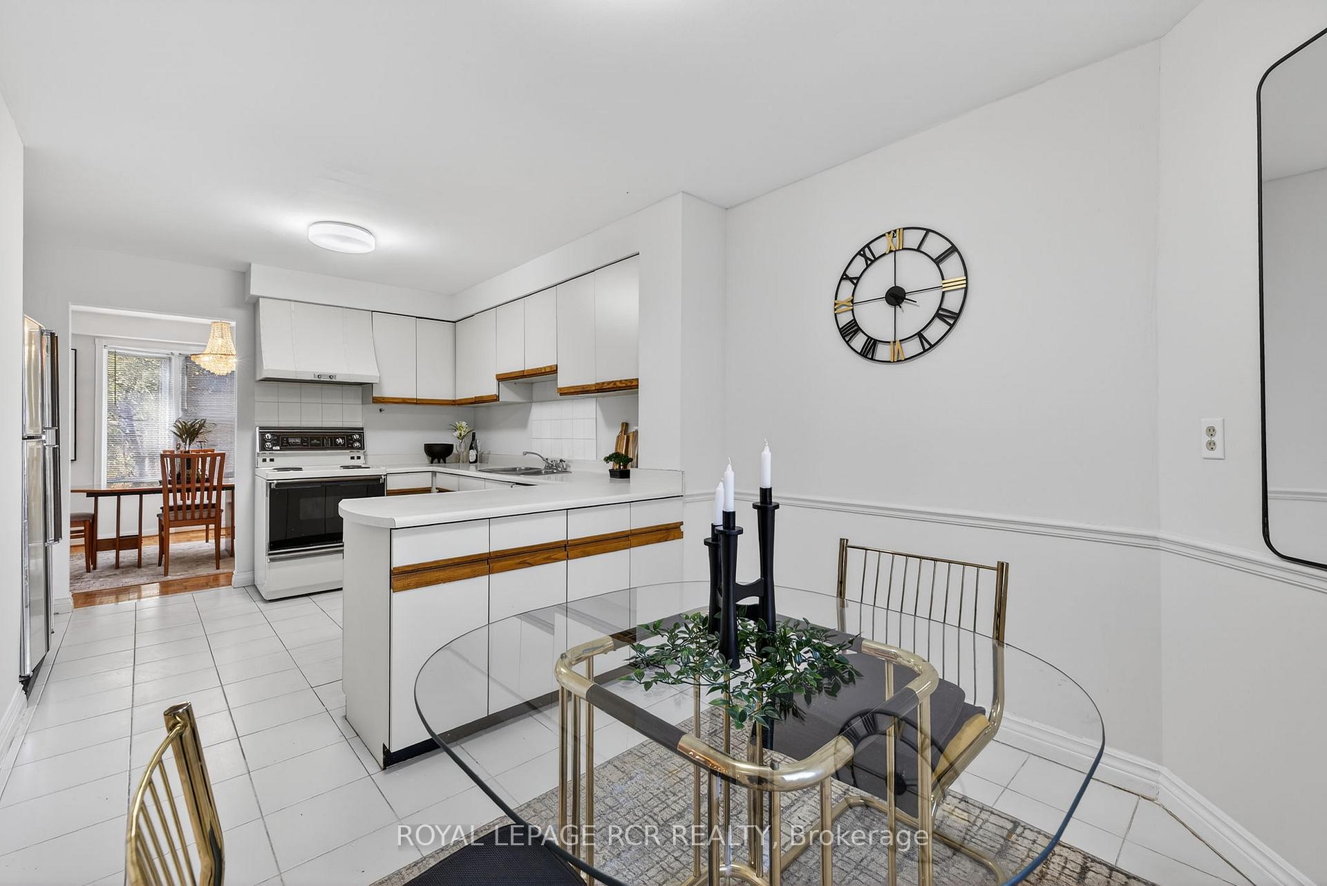 Photo 19 of 68 Confederation Way, Markham, Thornhill — HOMEH