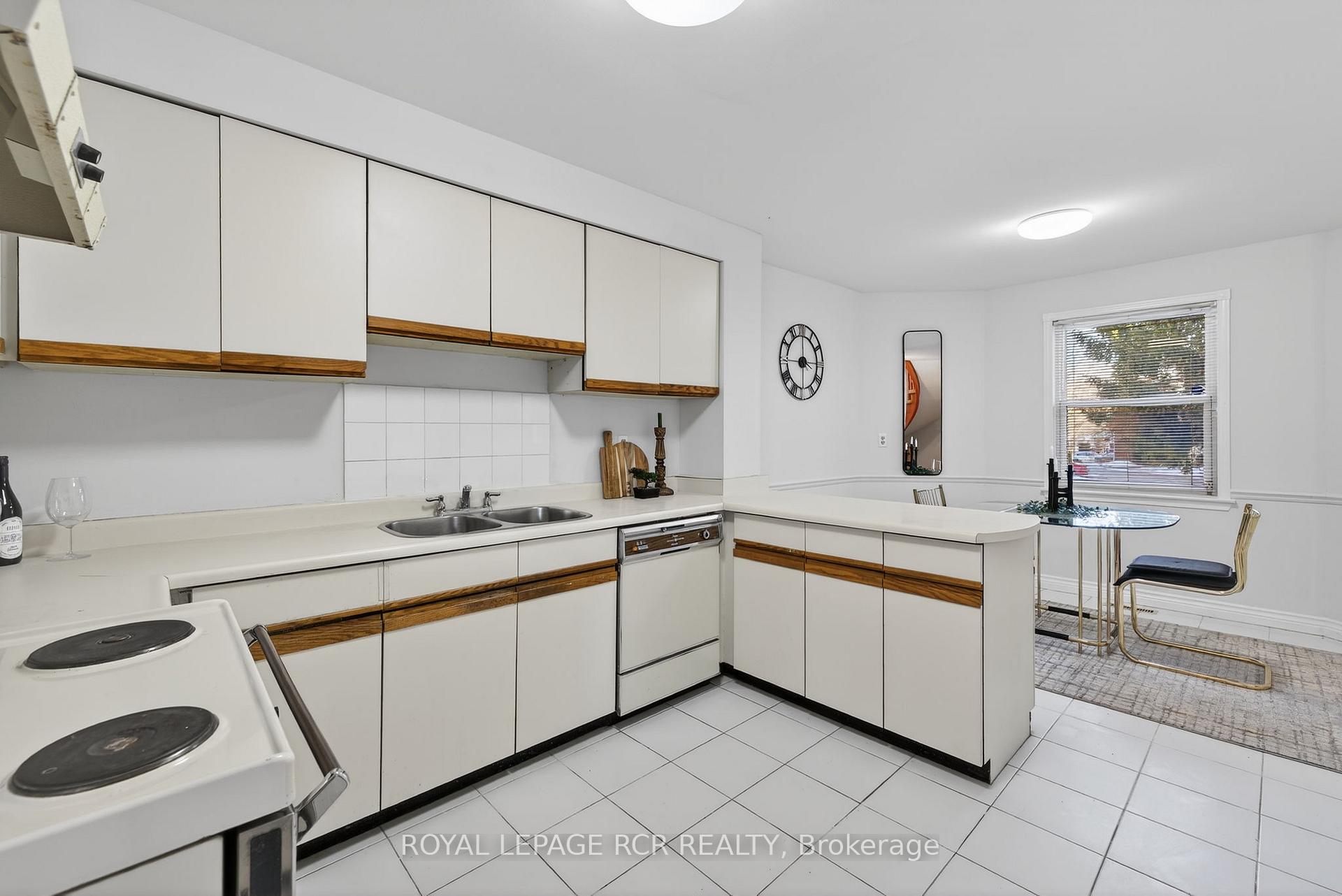 Photo 20 of 68 Confederation Way, Markham, Thornhill — HOMEH