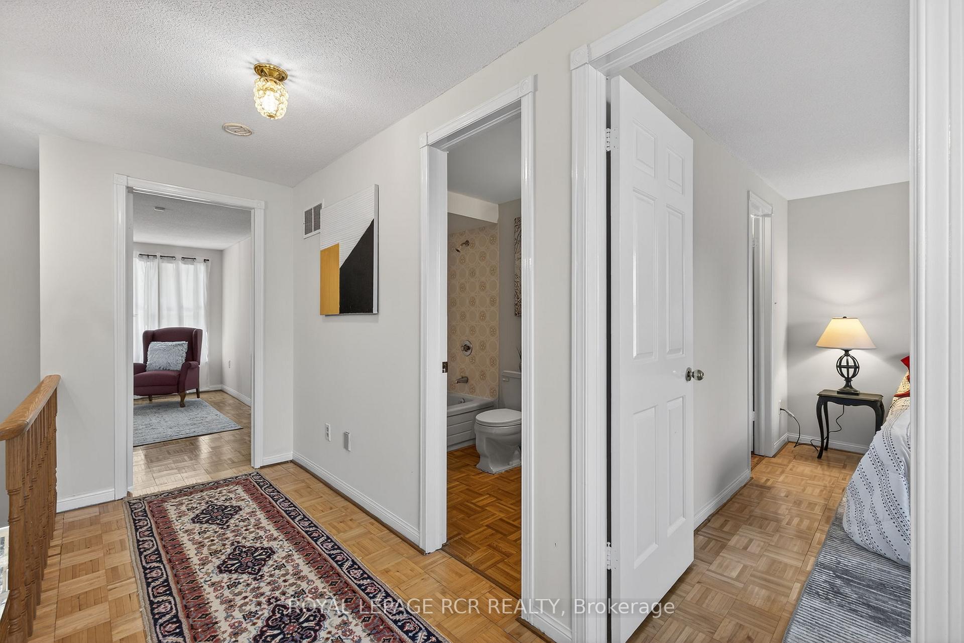 Photo 24 of 68 Confederation Way, Markham, Thornhill — HOMEH