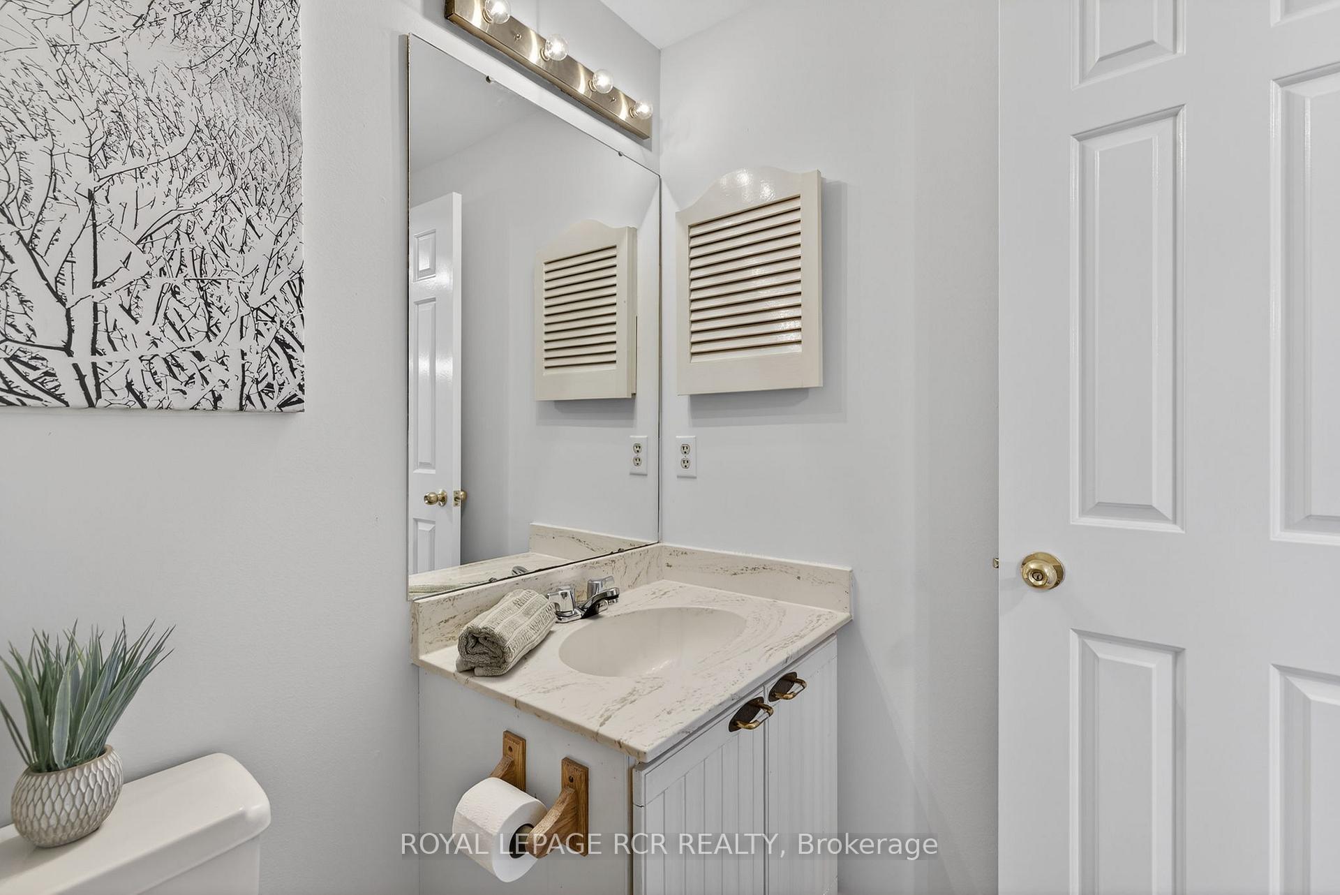Photo 35 of 68 Confederation Way, Markham, Thornhill — HOMEH