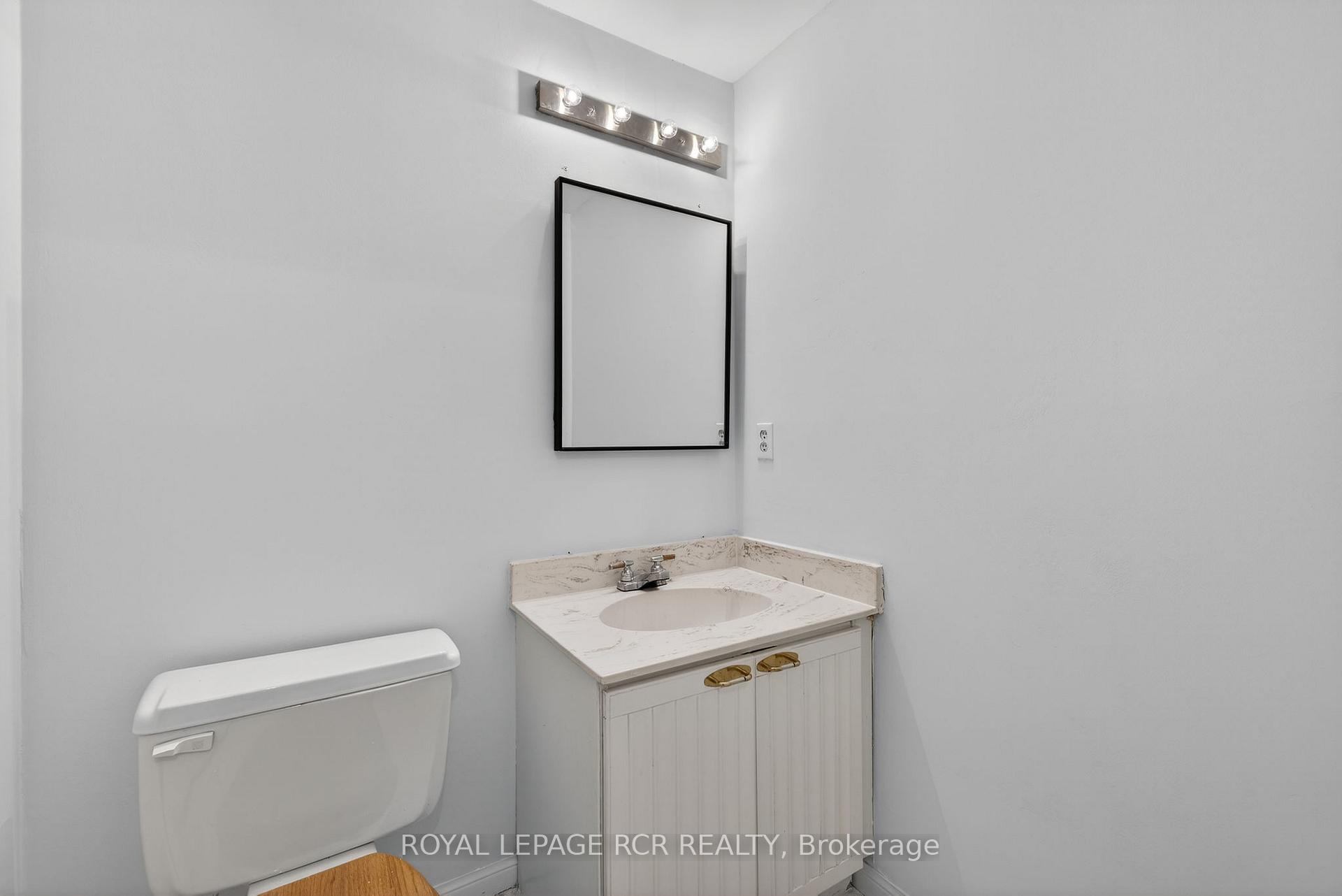 Photo 40 of 68 Confederation Way, Markham, Thornhill — HOMEH