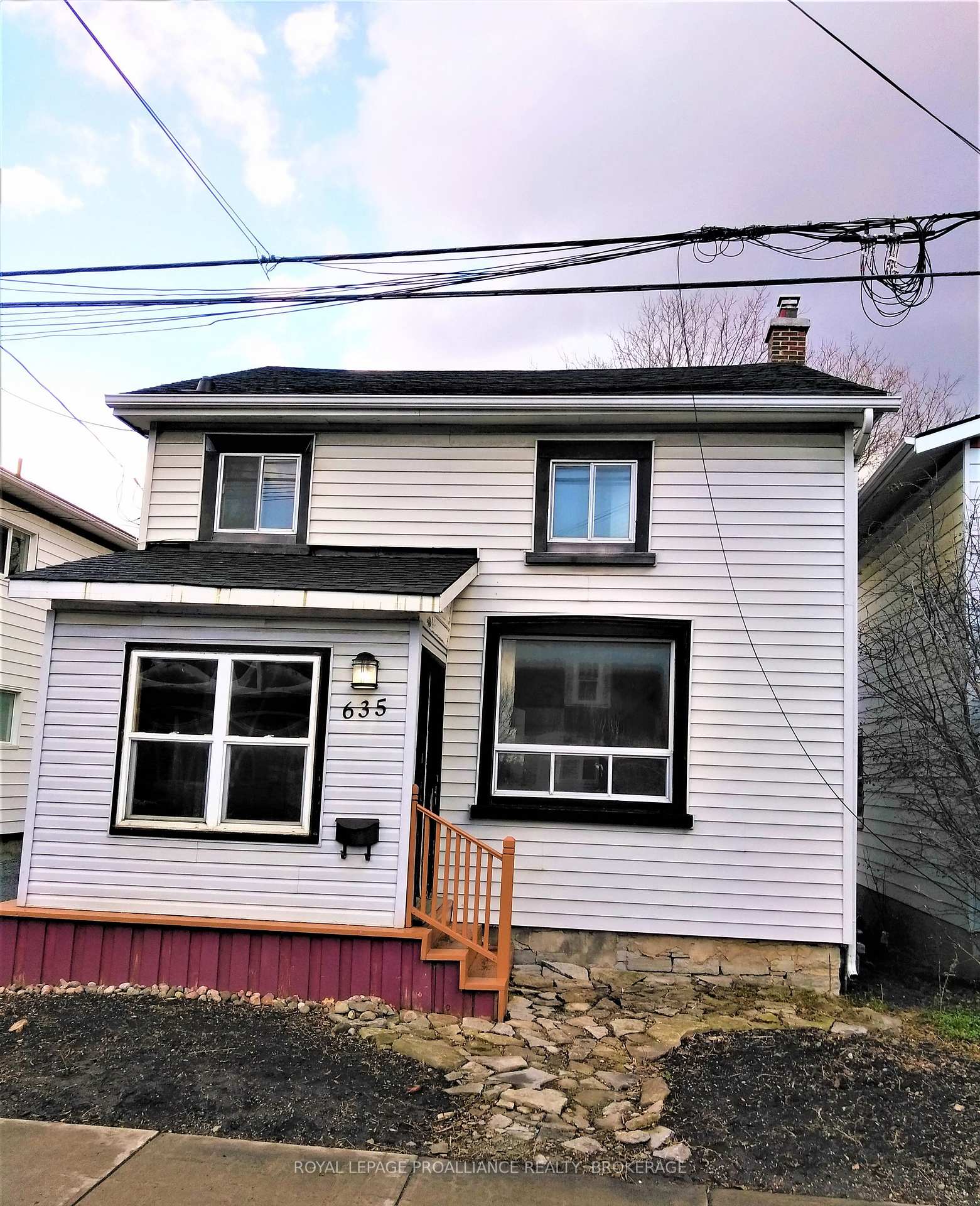 Photo 1 of 635 Victoria Street, Kingston, East of Sir John A. Blvd — HOMEH