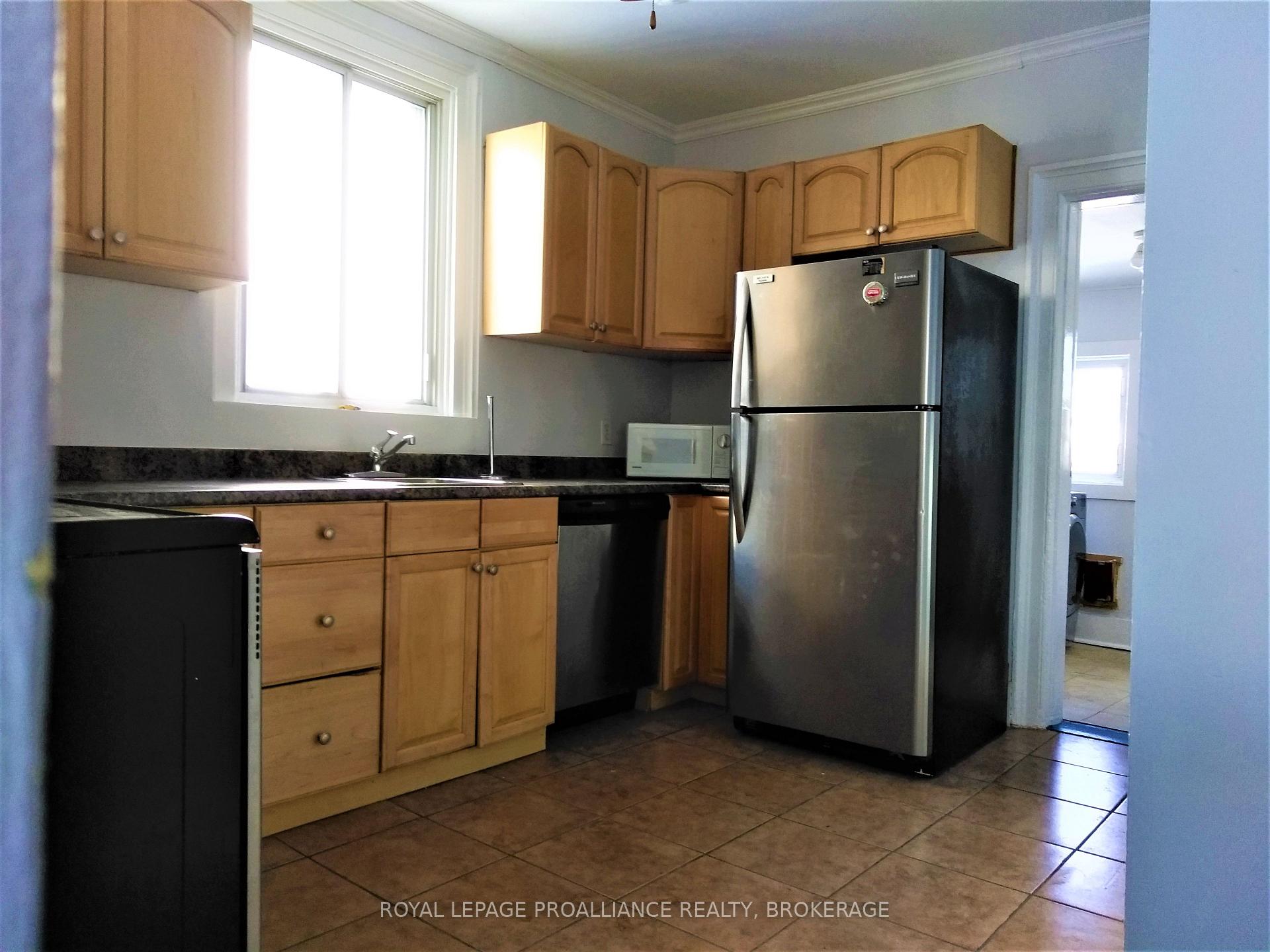 Photo 2 of 635 Victoria Street, Kingston, East of Sir John A. Blvd — HOMEH