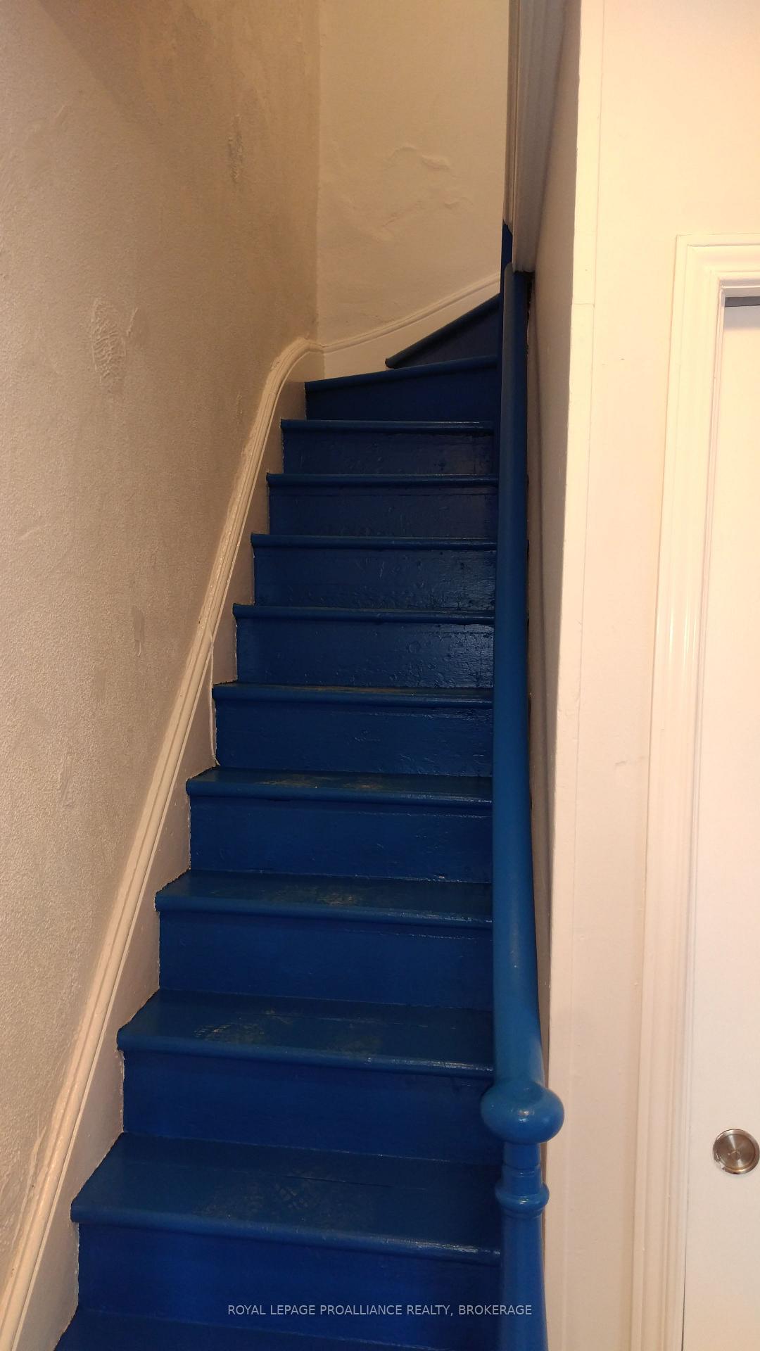 Photo 5 of 635 Victoria Street, Kingston, East of Sir John A. Blvd — HOMEH