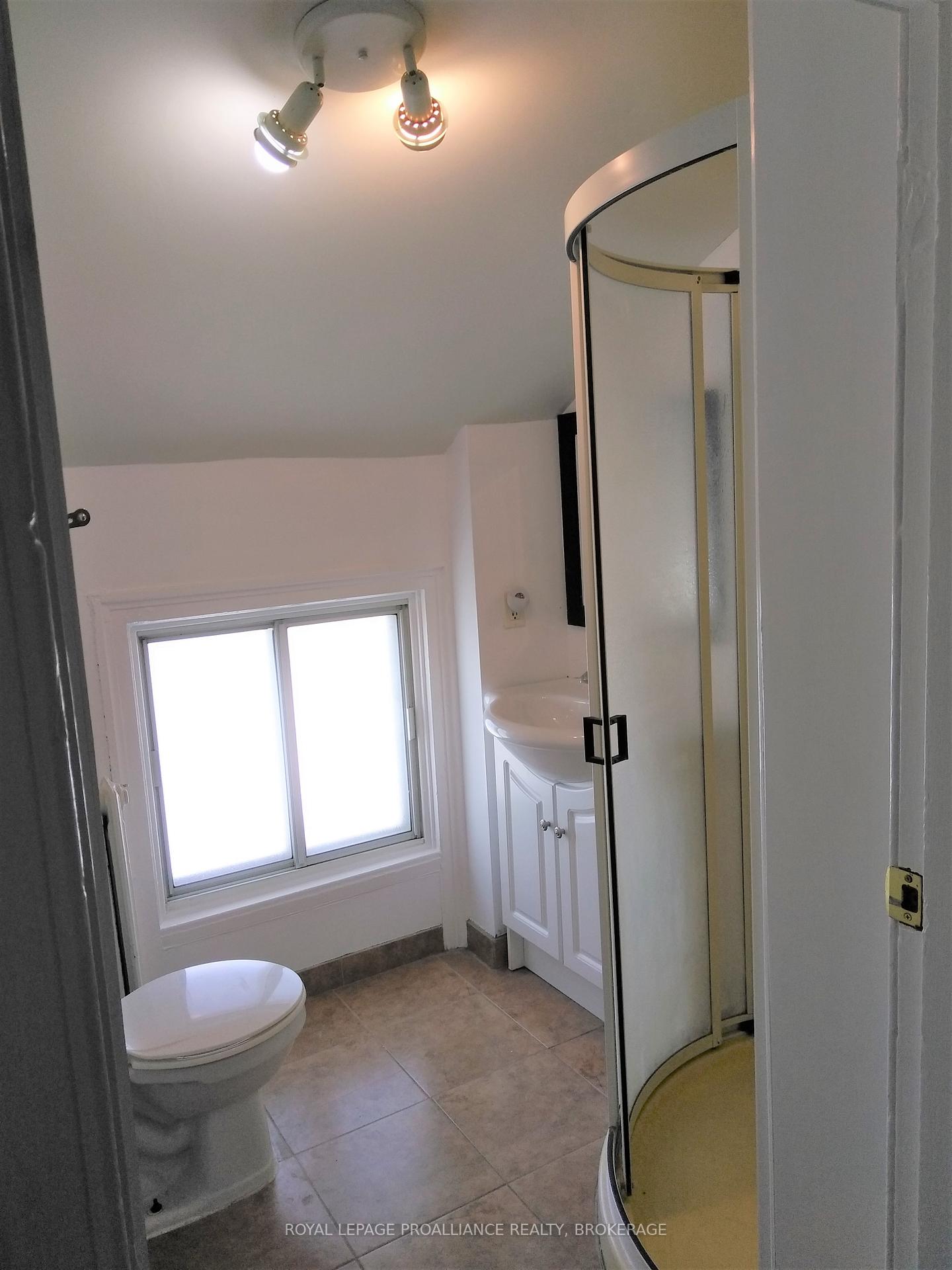 Photo 11 of 635 Victoria Street, Kingston, East of Sir John A. Blvd — HOMEH