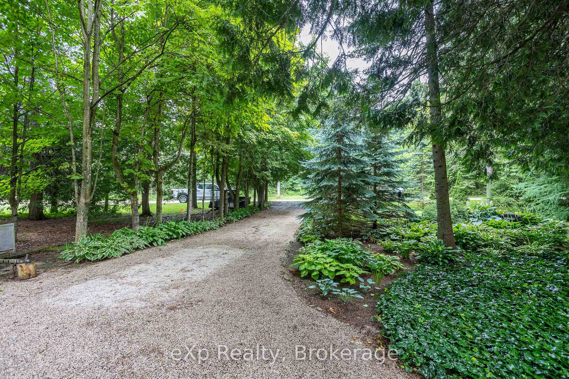 Photo 4 of 127 Paisley Drive, Chatsworth — HOMEH