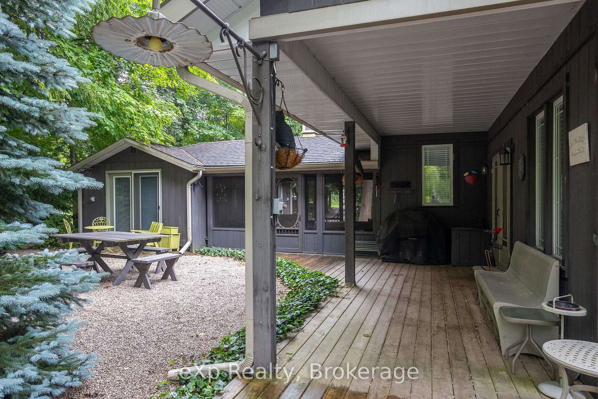 Photo 20 of 127 Paisley Drive, Chatsworth — HOMEH