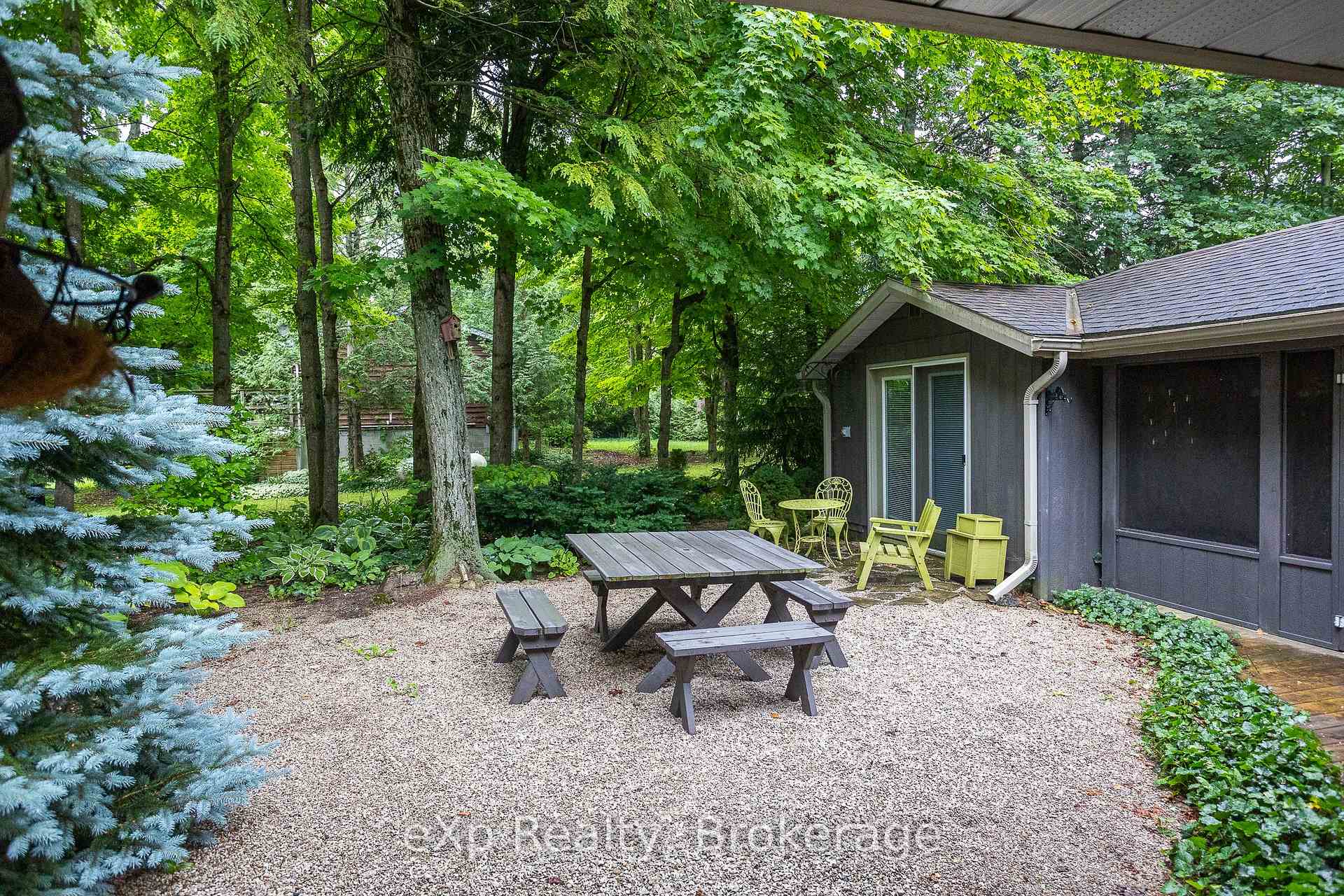 Photo 21 of 127 Paisley Drive, Chatsworth — HOMEH