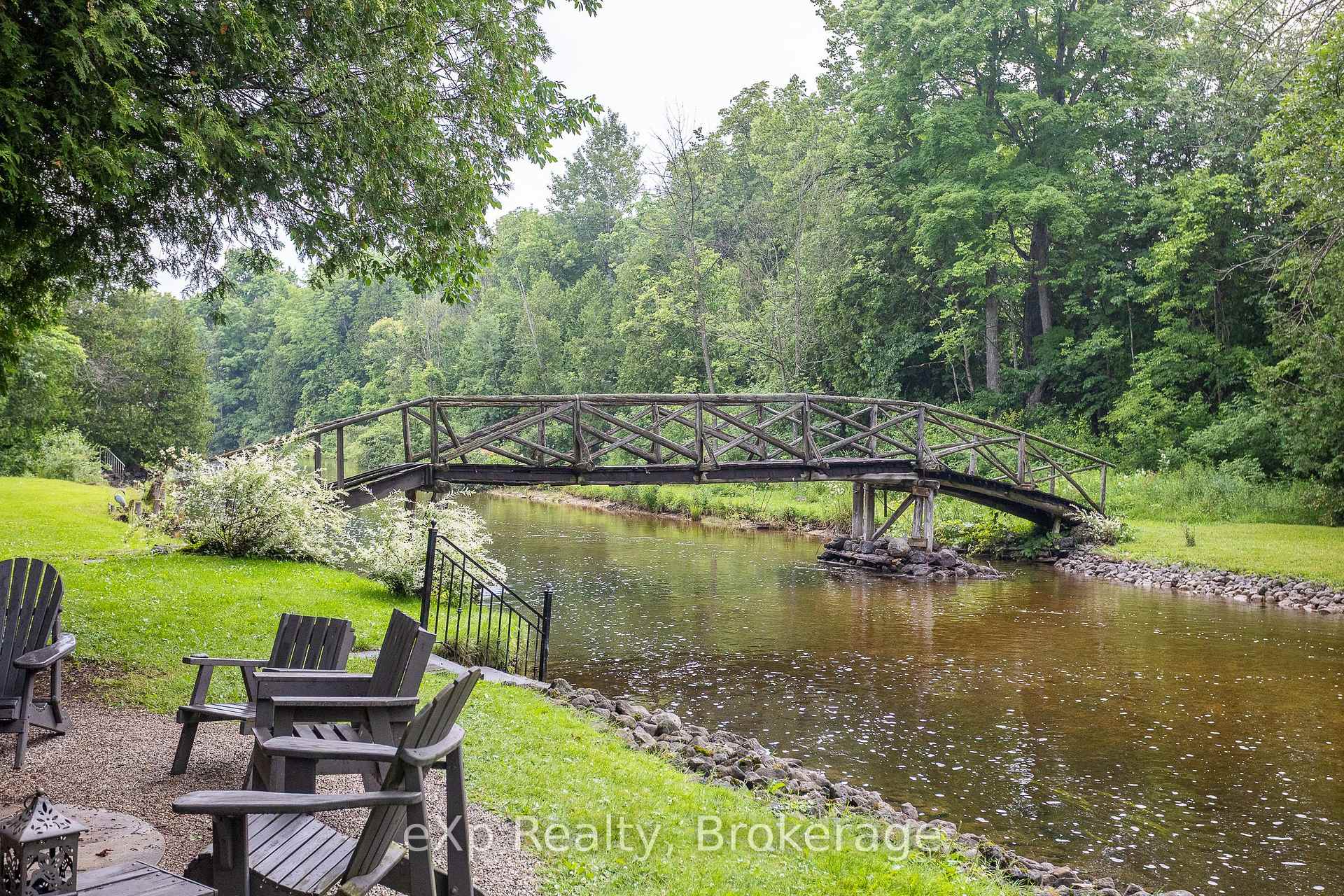 Photo 24 of 127 Paisley Drive, Chatsworth — HOMEH
