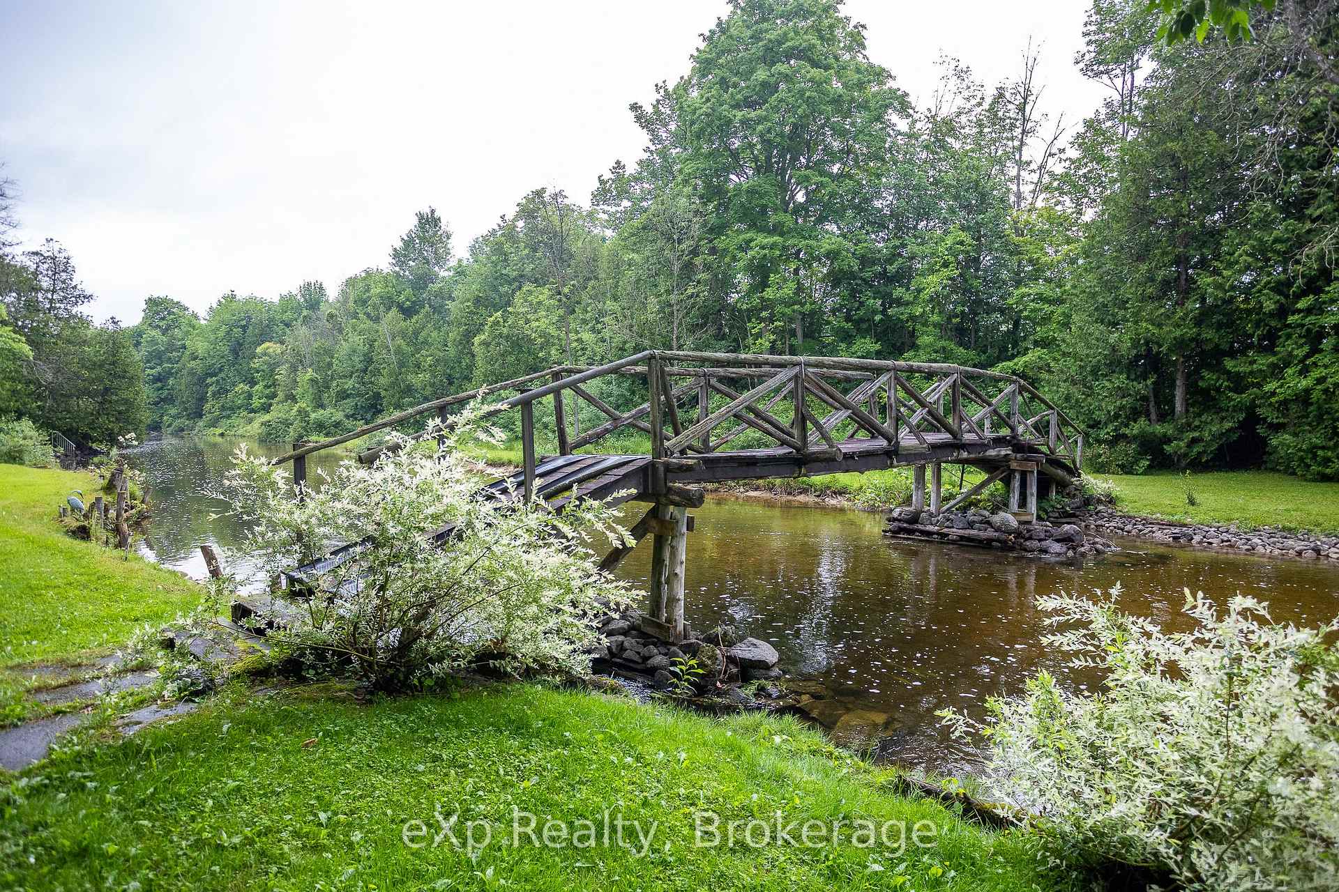Photo 25 of 127 Paisley Drive, Chatsworth — HOMEH