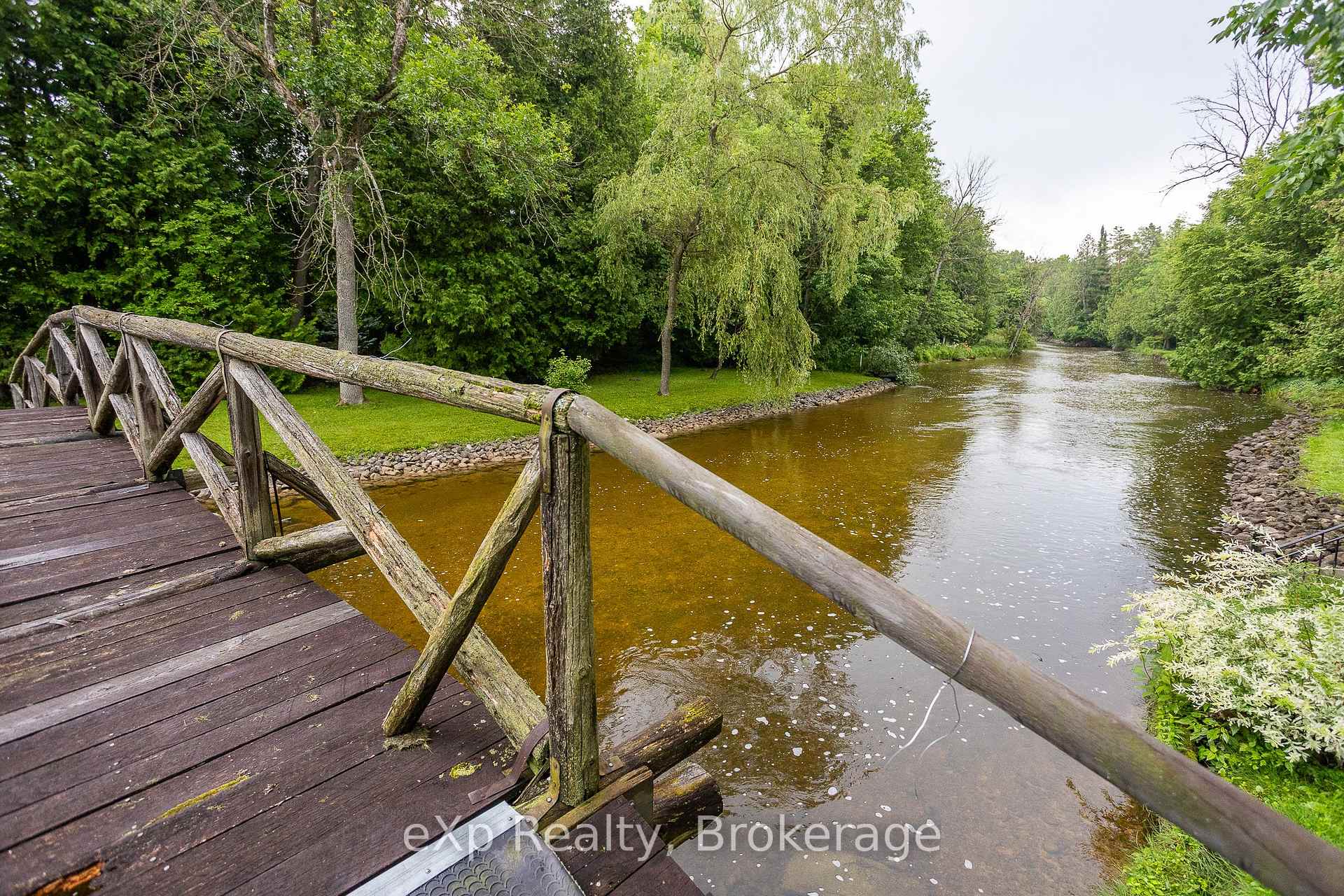 Photo 26 of 127 Paisley Drive, Chatsworth — HOMEH