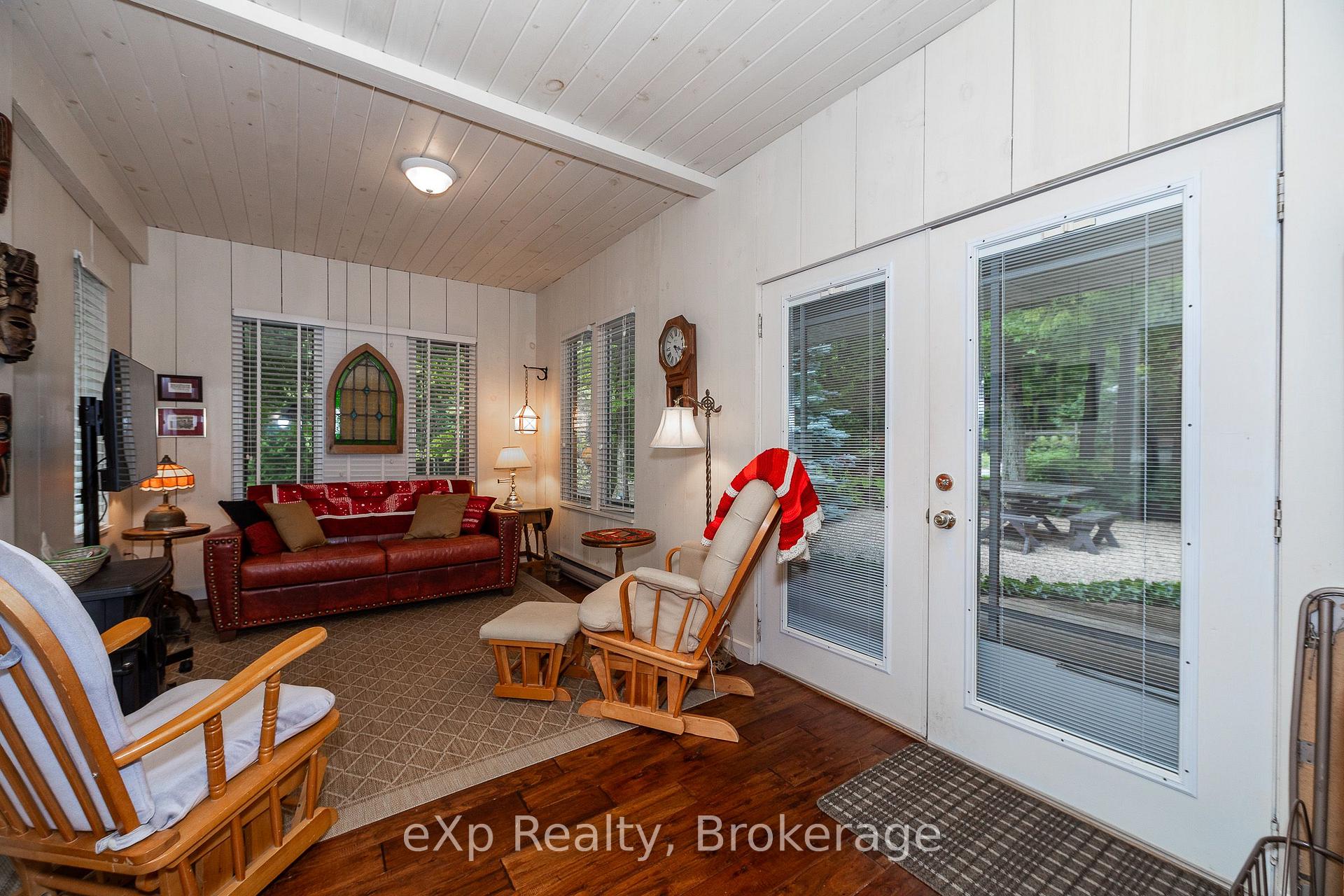 Photo 32 of 127 Paisley Drive, Chatsworth — HOMEH