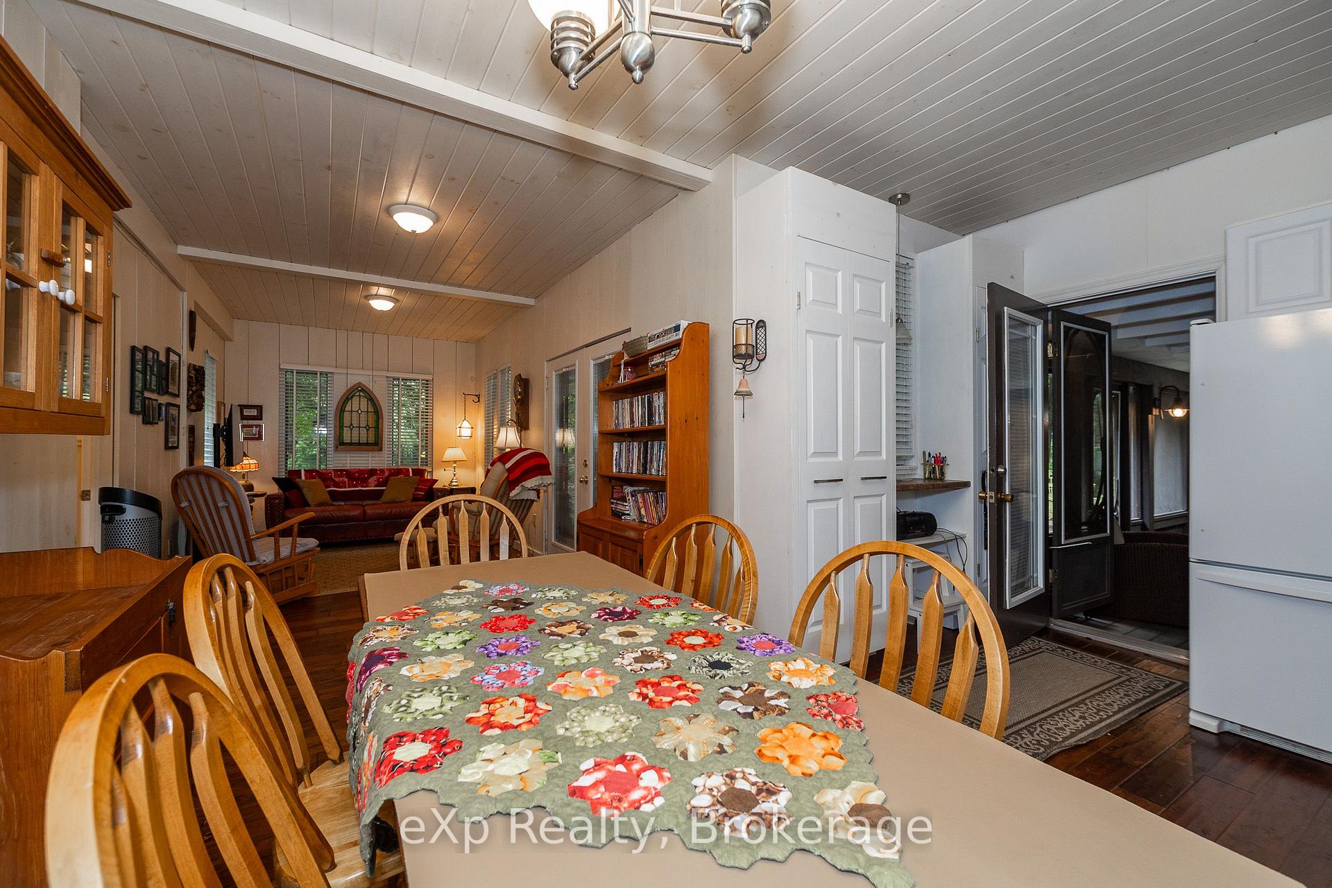 Photo 35 of 127 Paisley Drive, Chatsworth — HOMEH