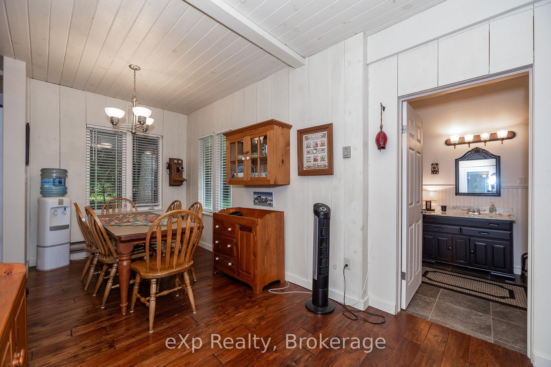 Photo 37 of 127 Paisley Drive, Chatsworth — HOMEH