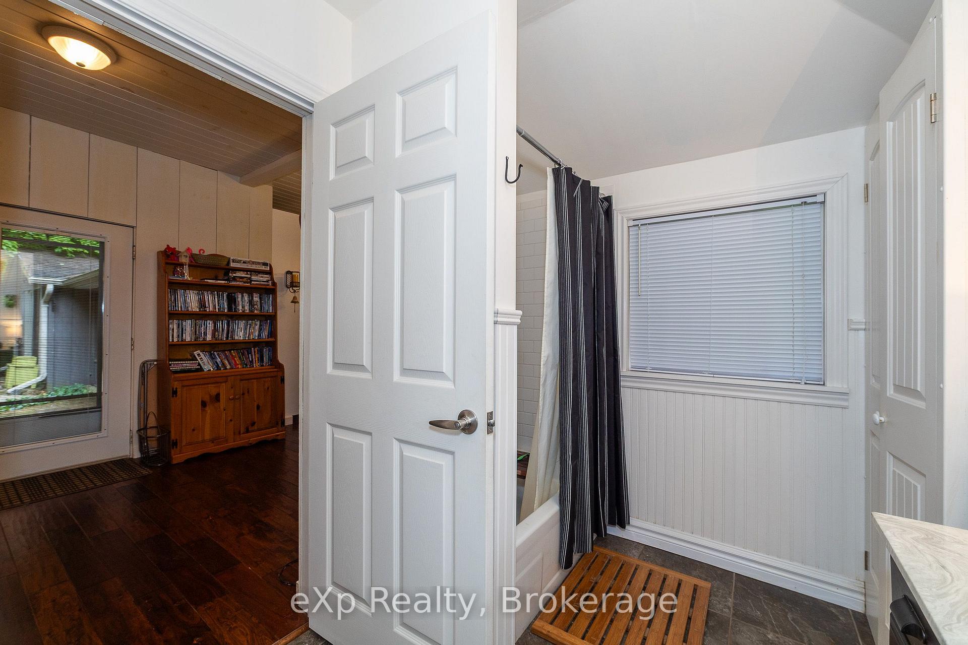 Photo 48 of 127 Paisley Drive, Chatsworth — HOMEH