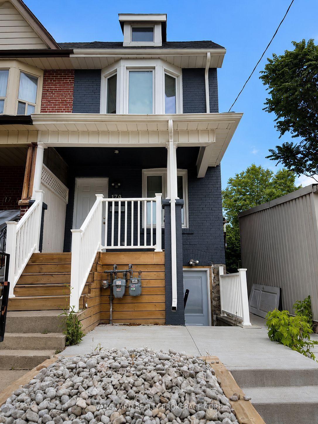 Front of Unit 2nd Floor, 170 Yarmouth Road