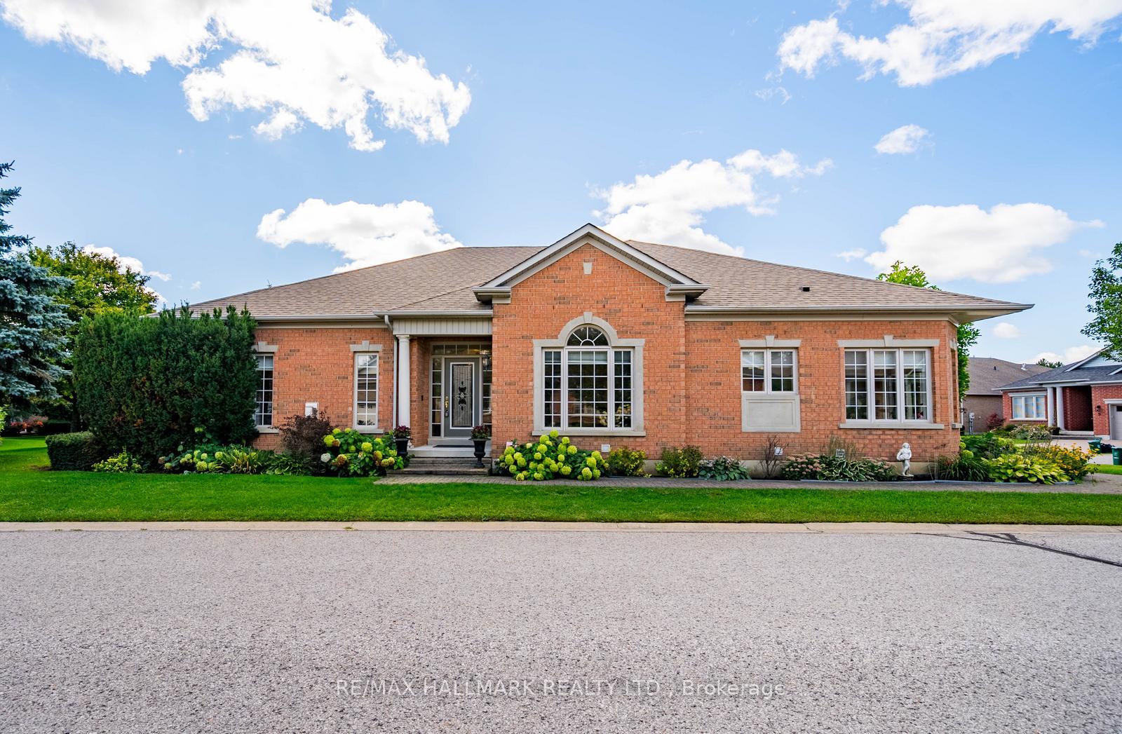 Photo 2 of Unit 125, 10 Vardon Gate, Whitchurch-Stouffville, Ballantrae — HOMEH