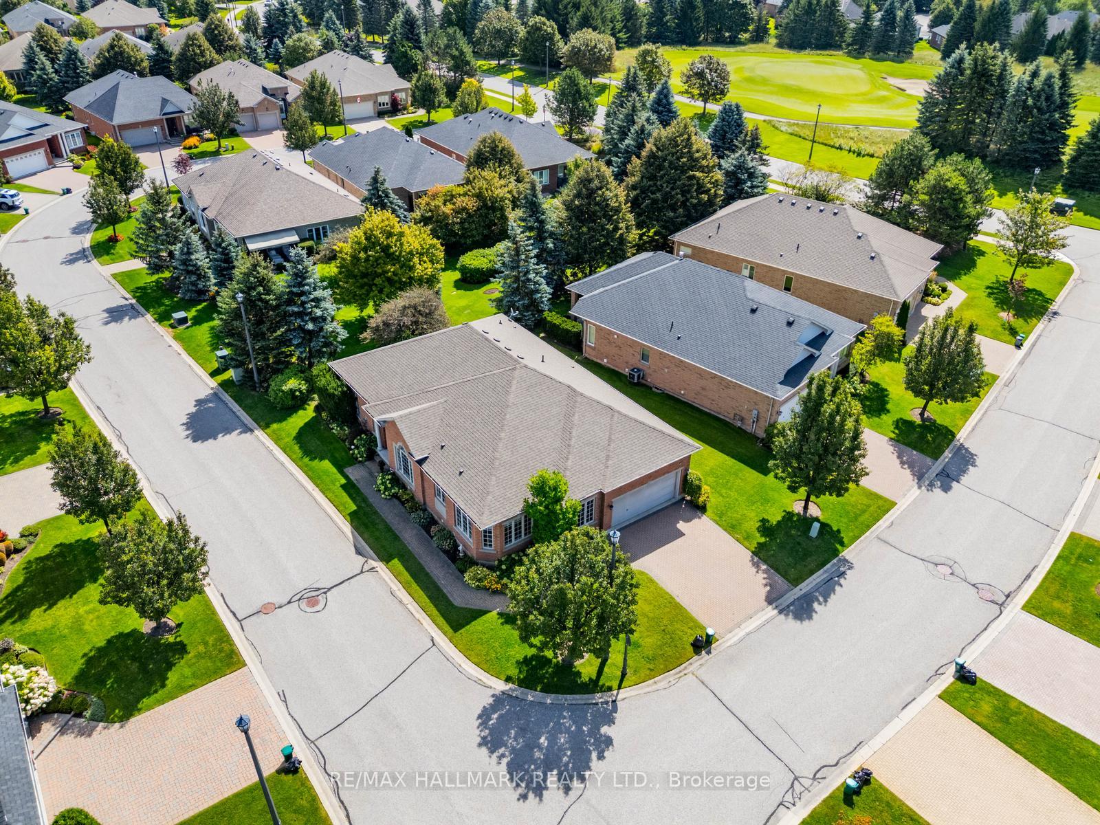 Photo 6 of Unit 125, 10 Vardon Gate, Whitchurch-Stouffville, Ballantrae — HOMEH