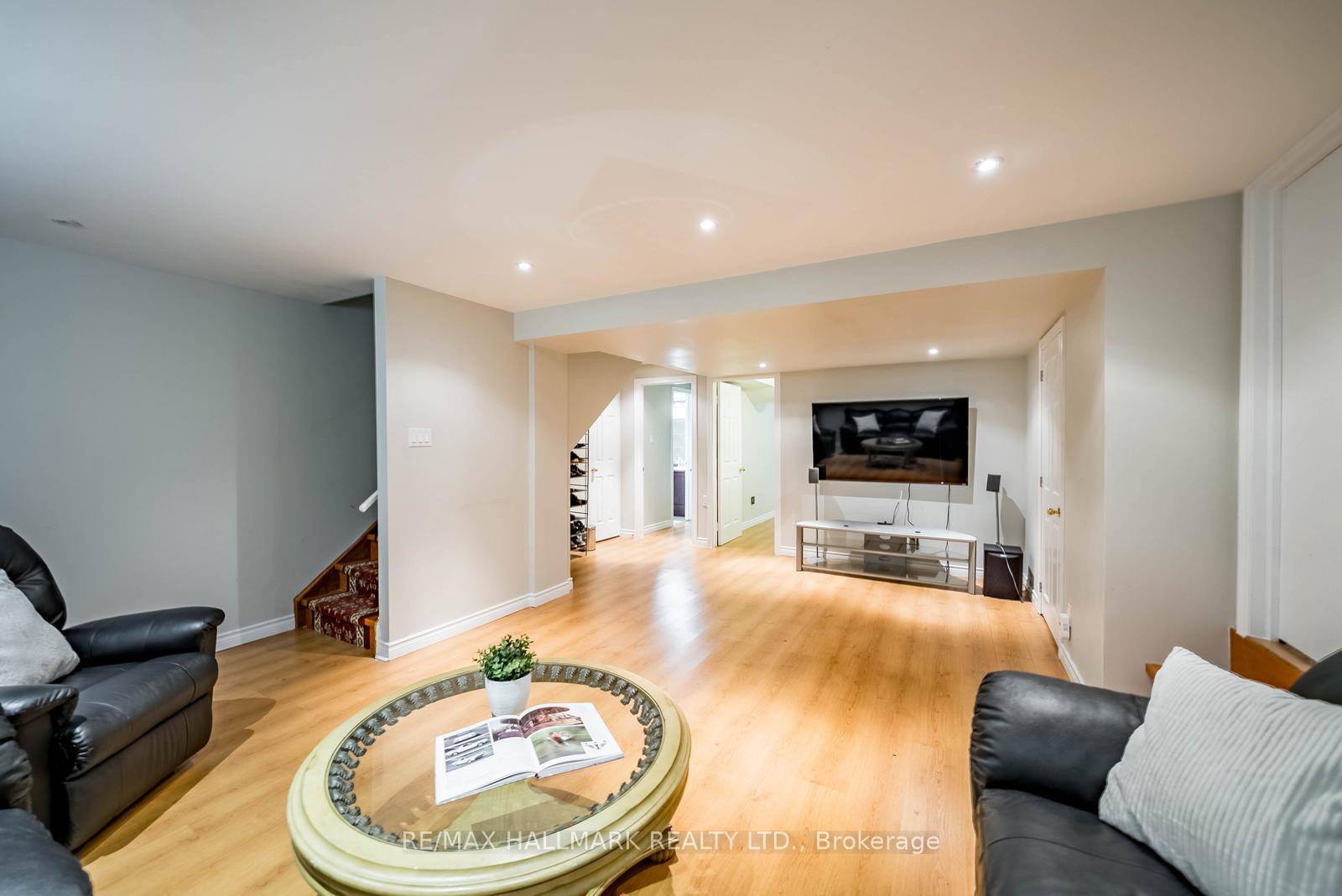 Photo 38 of Unit 125, 10 Vardon Gate, Whitchurch-Stouffville, Ballantrae — HOMEH