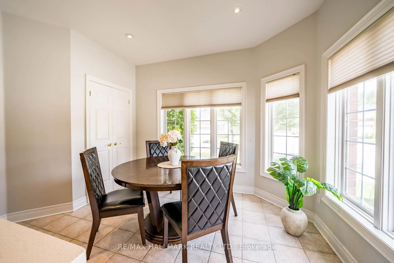 Photo 24 of Unit 125, 10 Vardon Gate, Whitchurch-Stouffville, Ballantrae — HOMEH