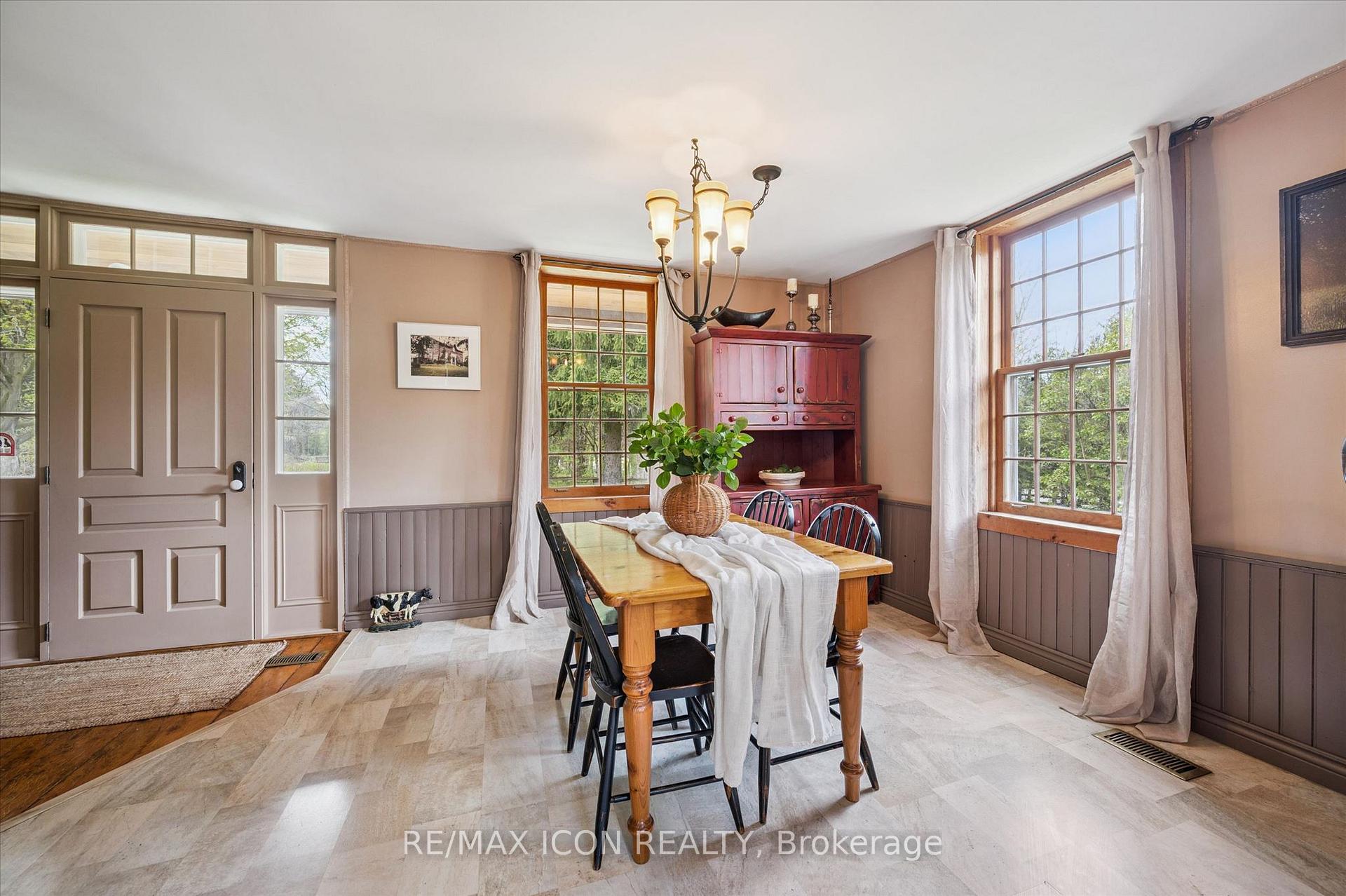 Photo 13 of 630 Robert Ferrie Drive, Kitchener, Doon South — HOMEH