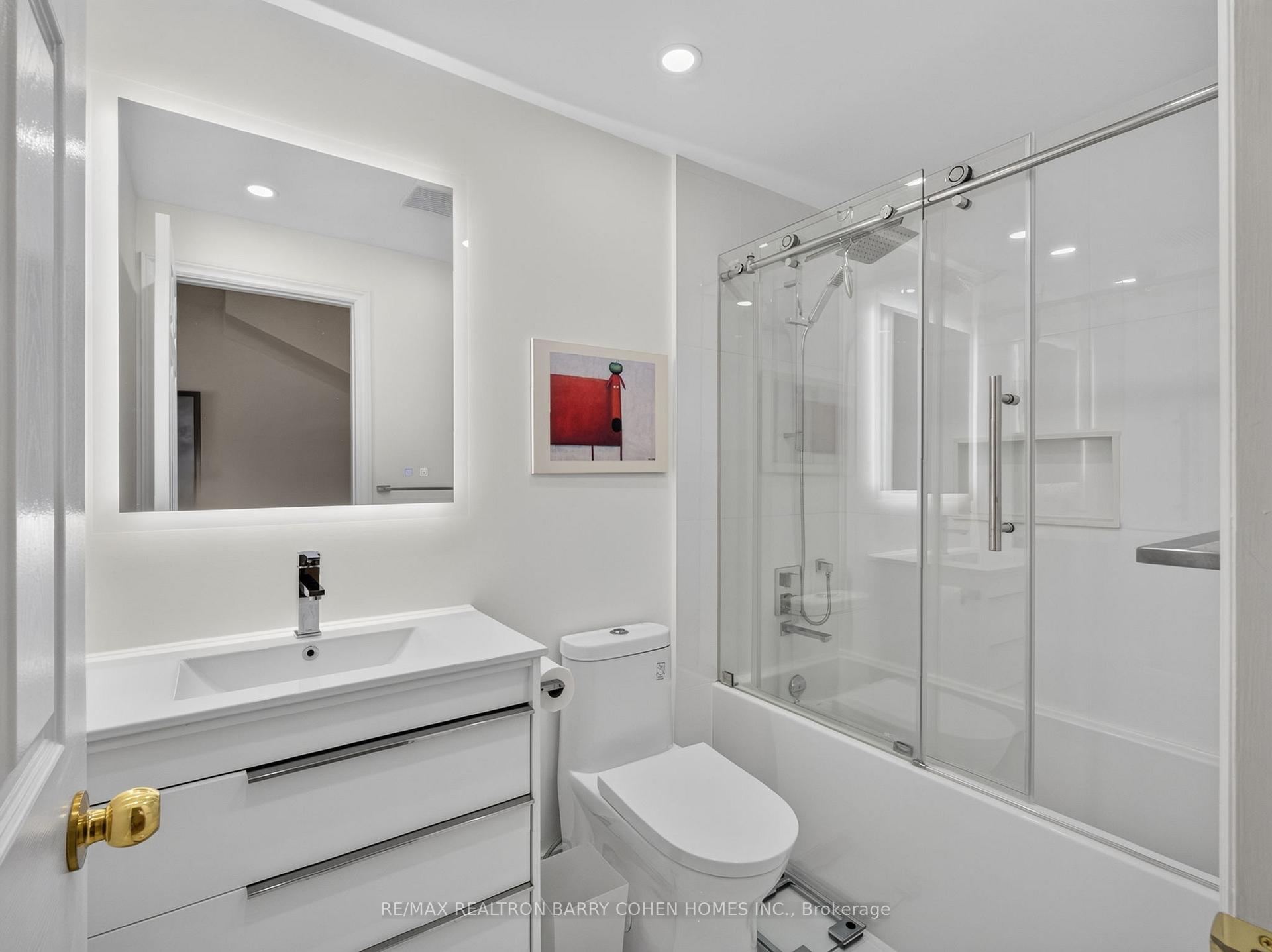 Photo 15 of 21 Birchbank Lane, North York, Banbury-Don Mills — HOMEH