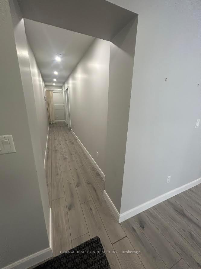 Photo 4 of Unit Main, 485 Oriole Parkway, Toronto, Yonge-Eglinton — HOMEH