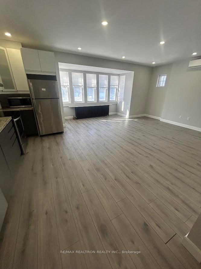 Photo 7 of Unit Main, 485 Oriole Parkway, Toronto, Yonge-Eglinton — HOMEH