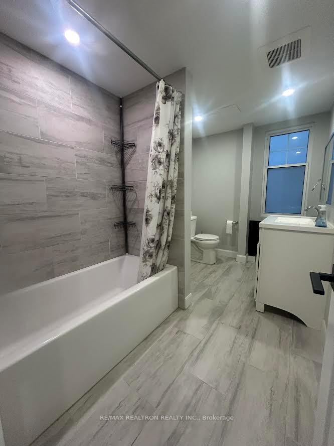 Photo 12 of Unit Main, 485 Oriole Parkway, Toronto, Yonge-Eglinton — HOMEH
