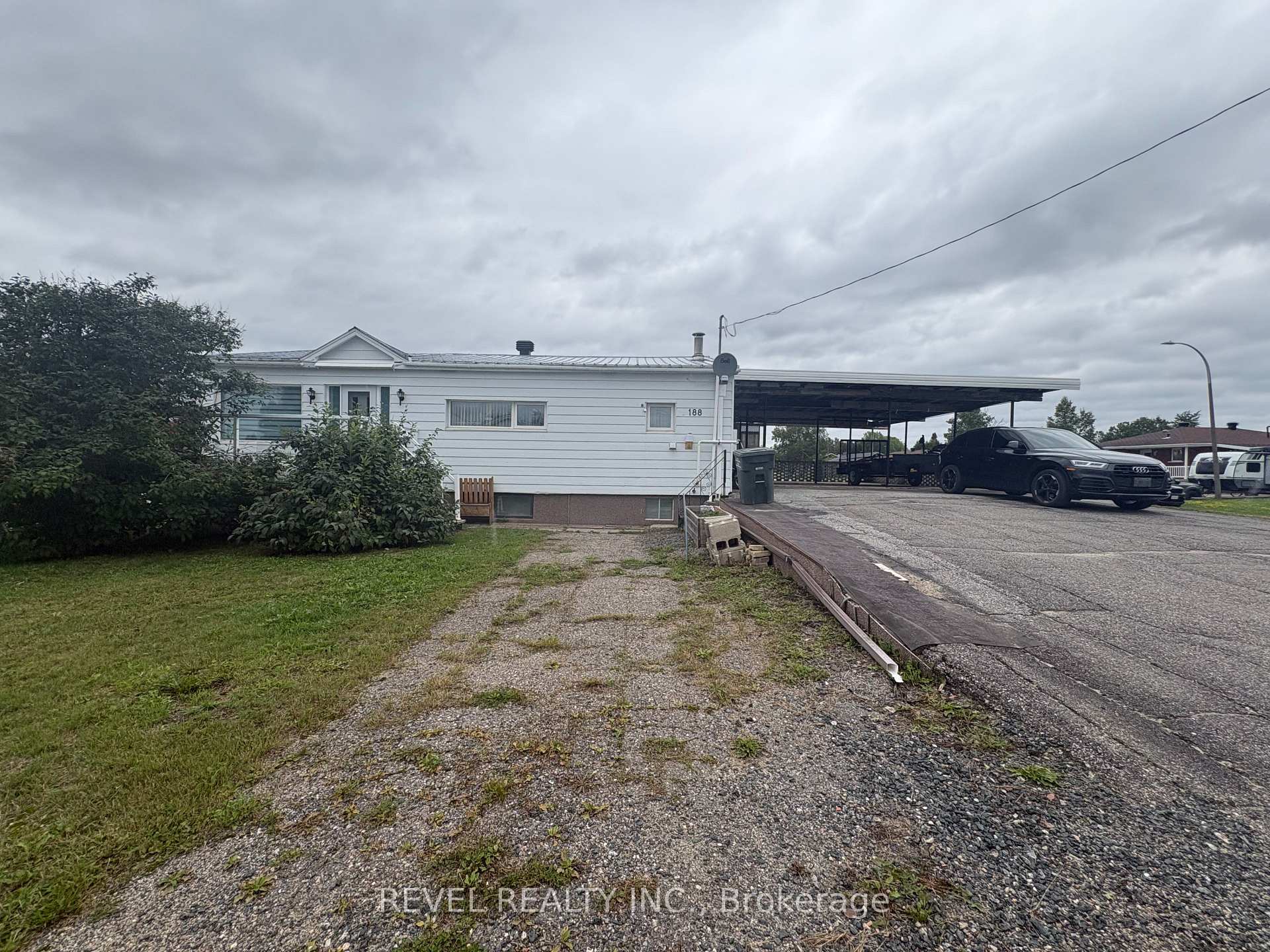 Photo of 188 Elaine Avenue