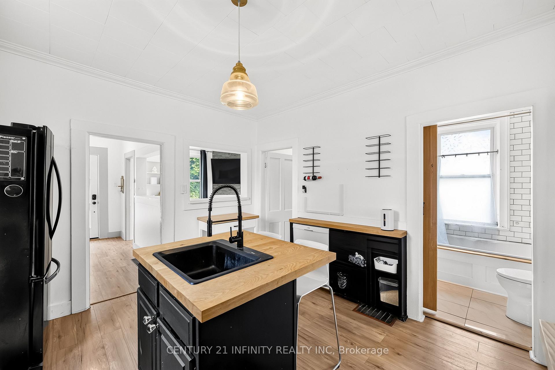 Photo 17 of 13 Main Street, Cavan Monaghan, Millbrook — HOMEH