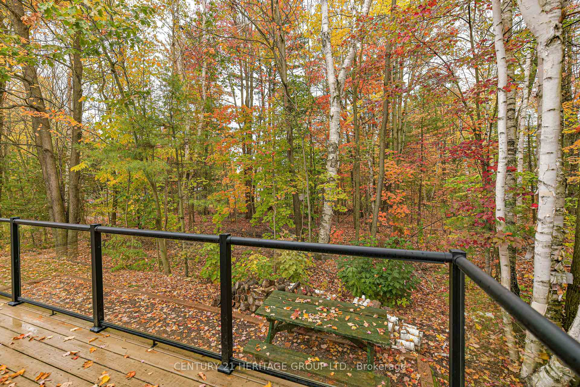 Photo 6 of 19 Springwood Crescent, Gravenhurst, Wood (Gravenhurst) — HOMEH