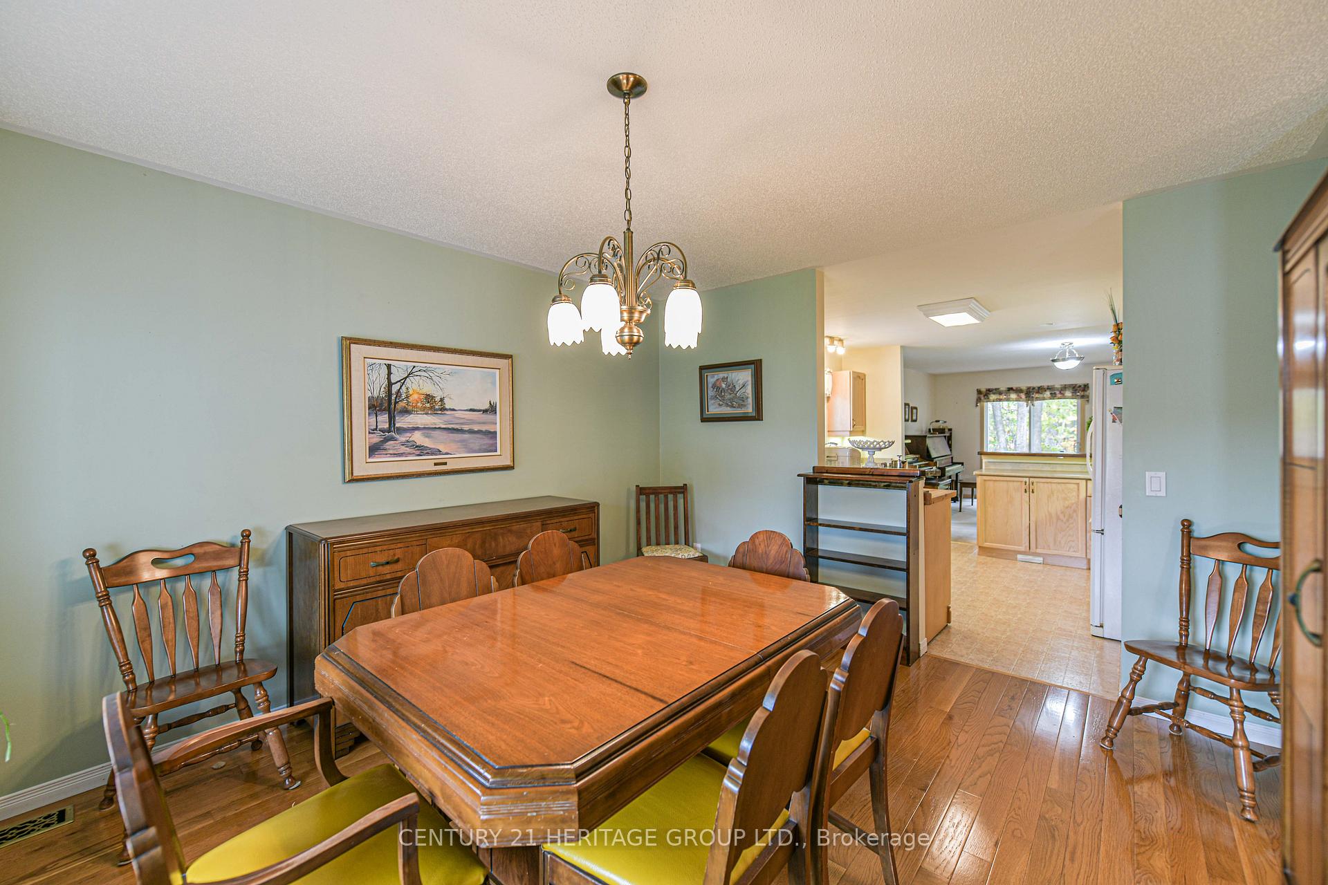 Photo 11 of 19 Springwood Crescent, Gravenhurst, Wood (Gravenhurst) — HOMEH