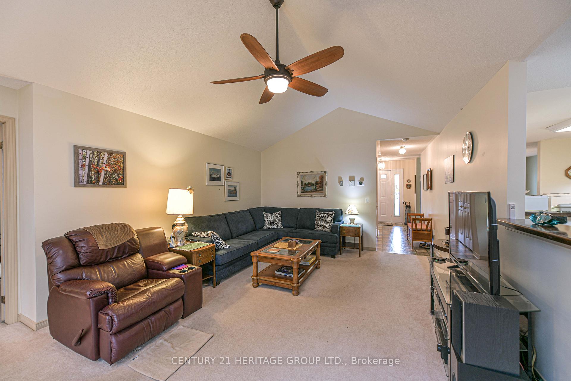 Photo 16 of 19 Springwood Crescent, Gravenhurst, Wood (Gravenhurst) — HOMEH