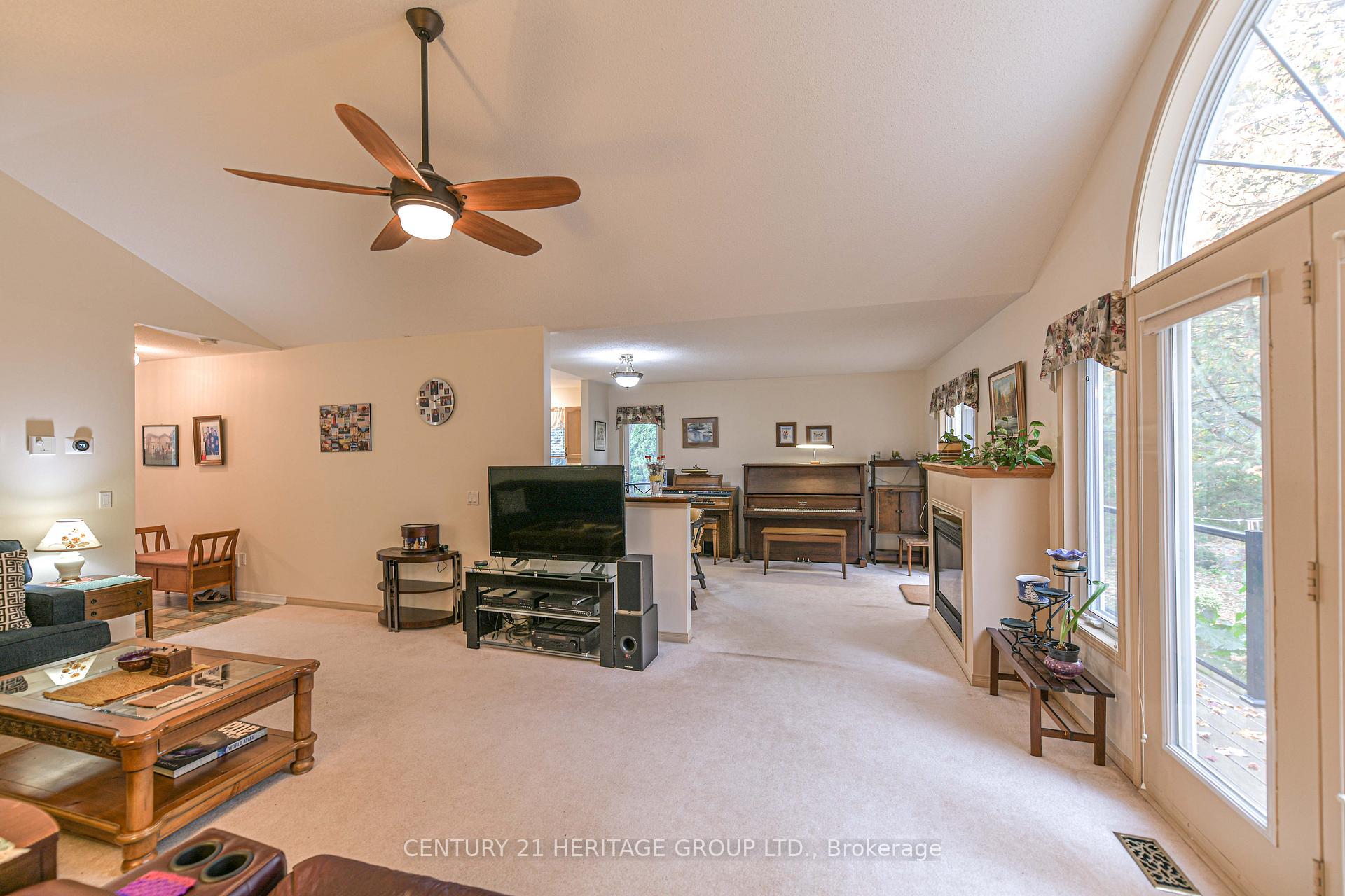 Photo 17 of 19 Springwood Crescent, Gravenhurst, Wood (Gravenhurst) — HOMEH