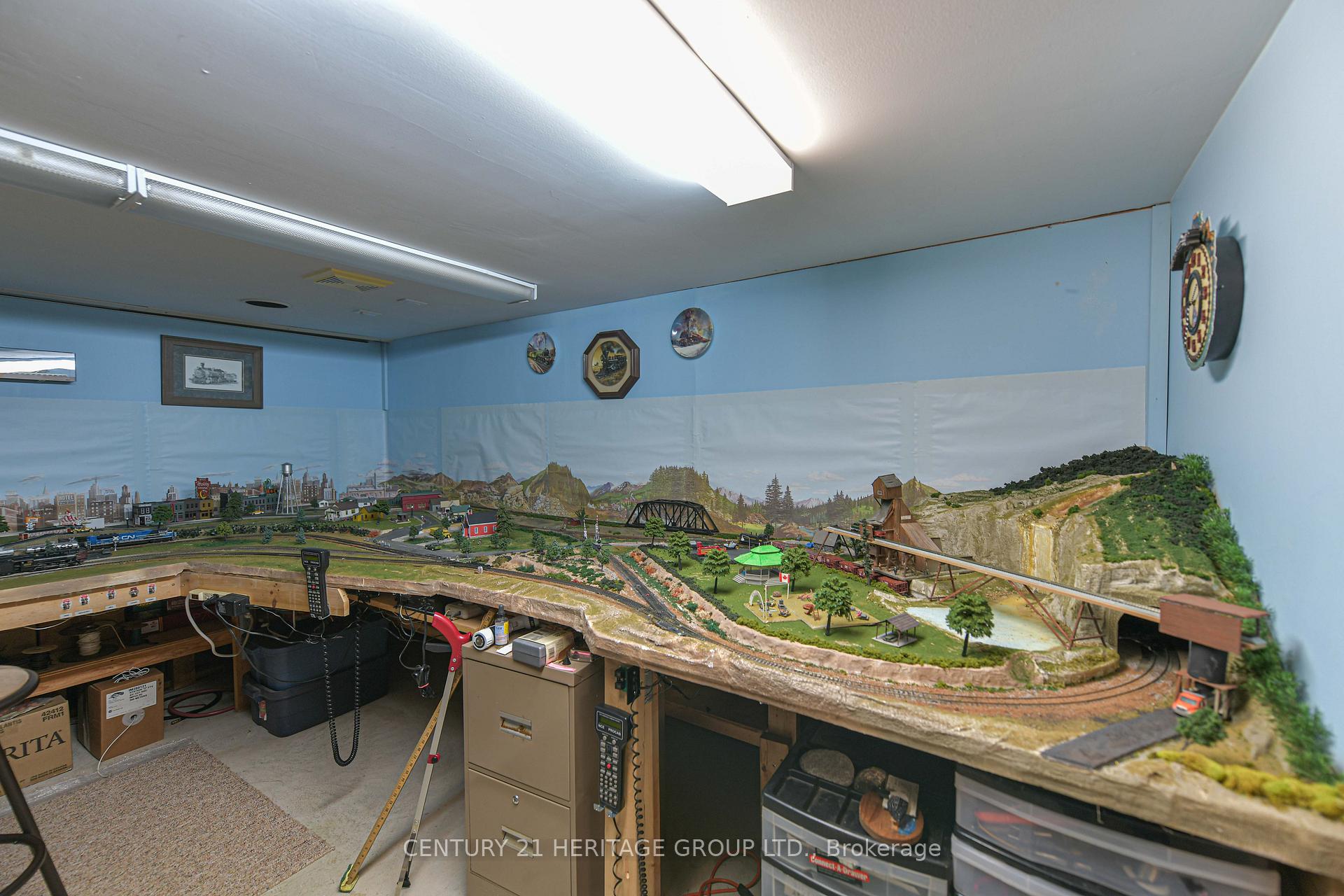 Photo 29 of 19 Springwood Crescent, Gravenhurst, Wood (Gravenhurst) — HOMEH