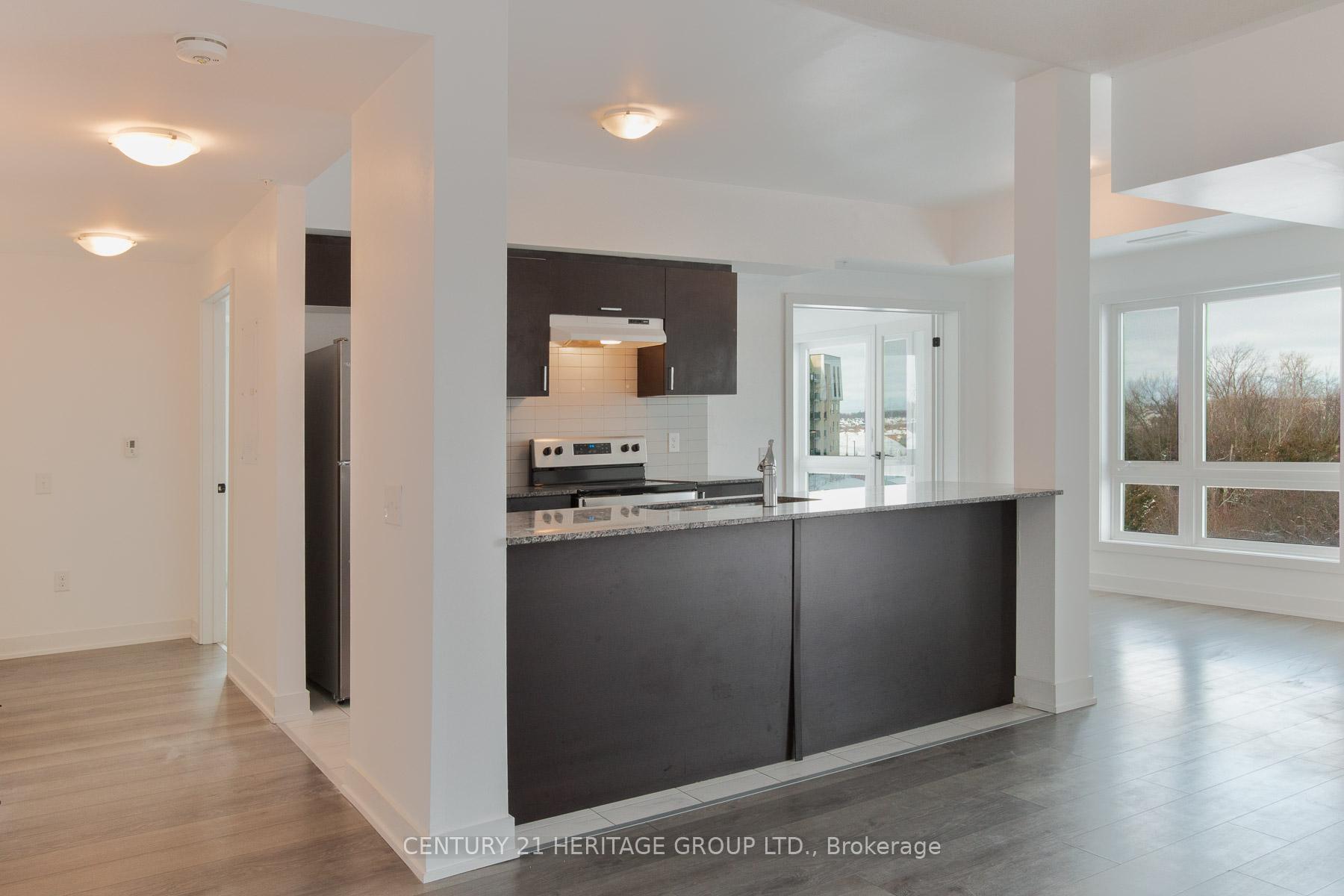 Photo 6 of Unit 201, 10 Culinary Lane, Barrie, Rural Barrie Southeast — HOMEH
