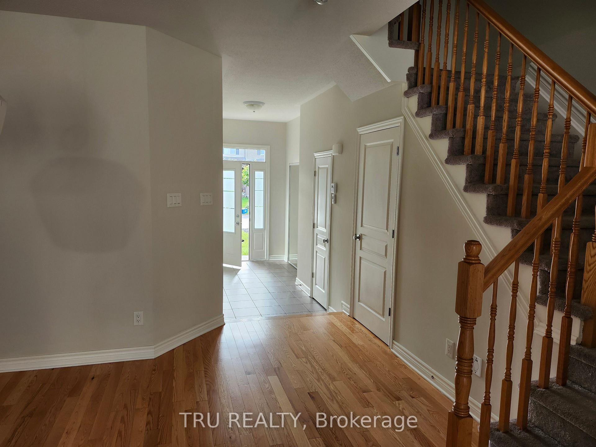 Photo 2 of 1146 Beckett Crescent, Ottawa, Stittsville (South) — HOMEH