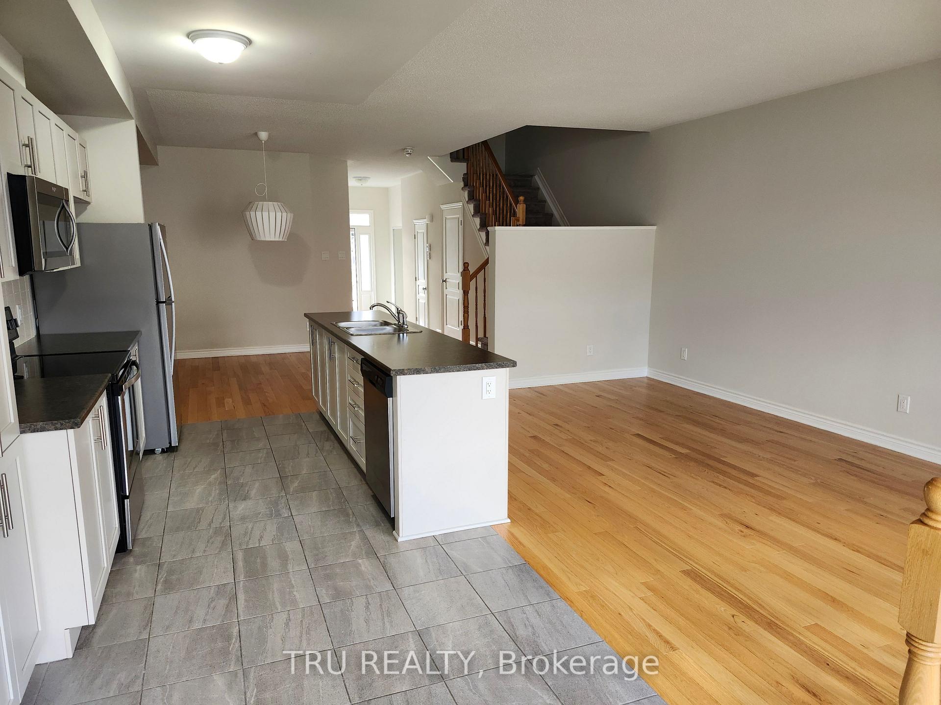 Photo 4 of 1146 Beckett Crescent, Ottawa, Stittsville (South) — HOMEH