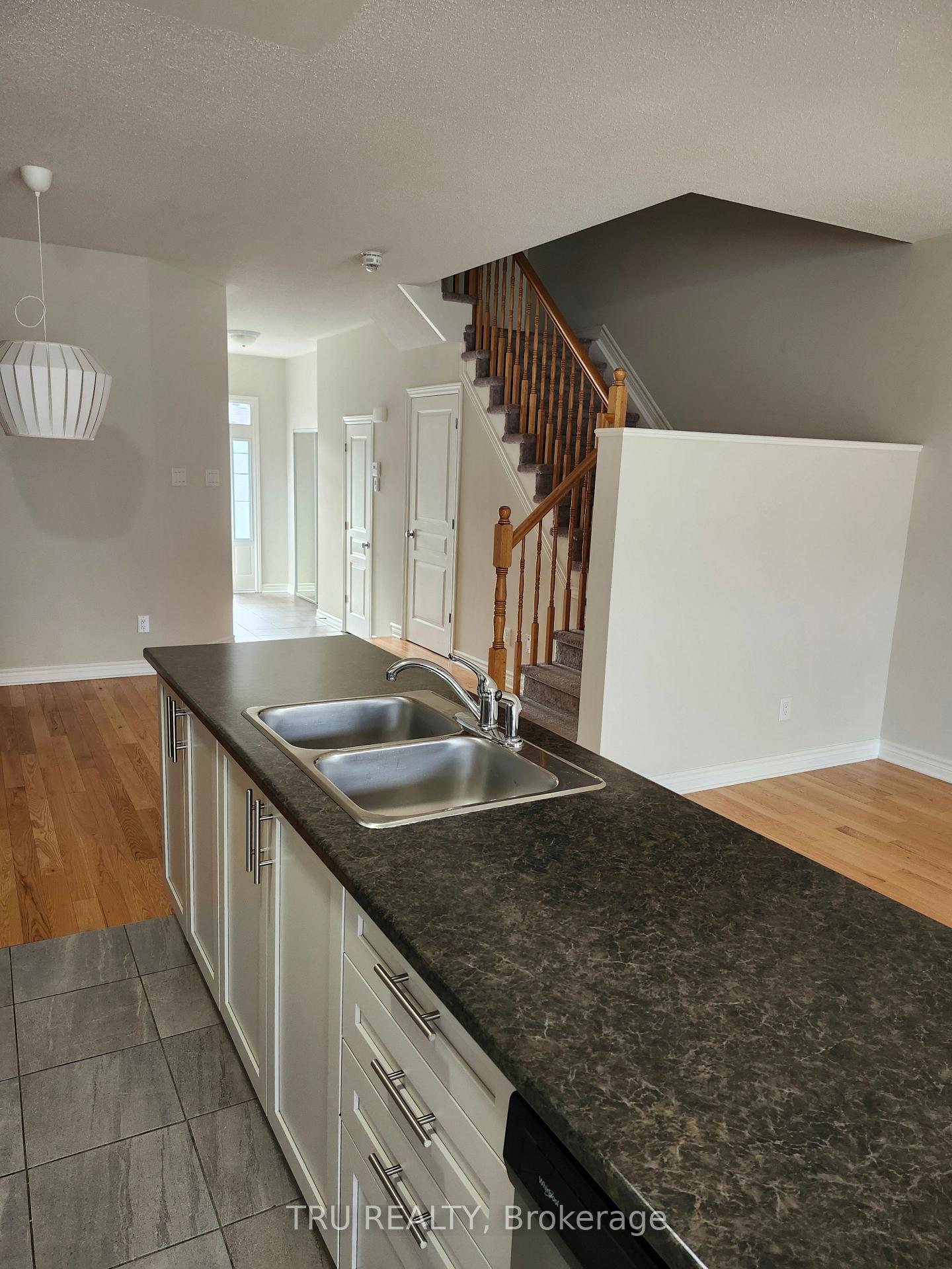 Photo 5 of 1146 Beckett Crescent, Ottawa, Stittsville (South) — HOMEH