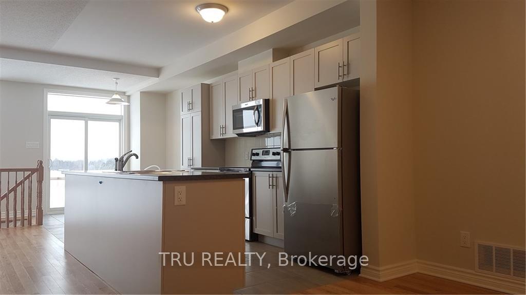 Photo 9 of 1146 Beckett Crescent, Ottawa, Stittsville (South) — HOMEH