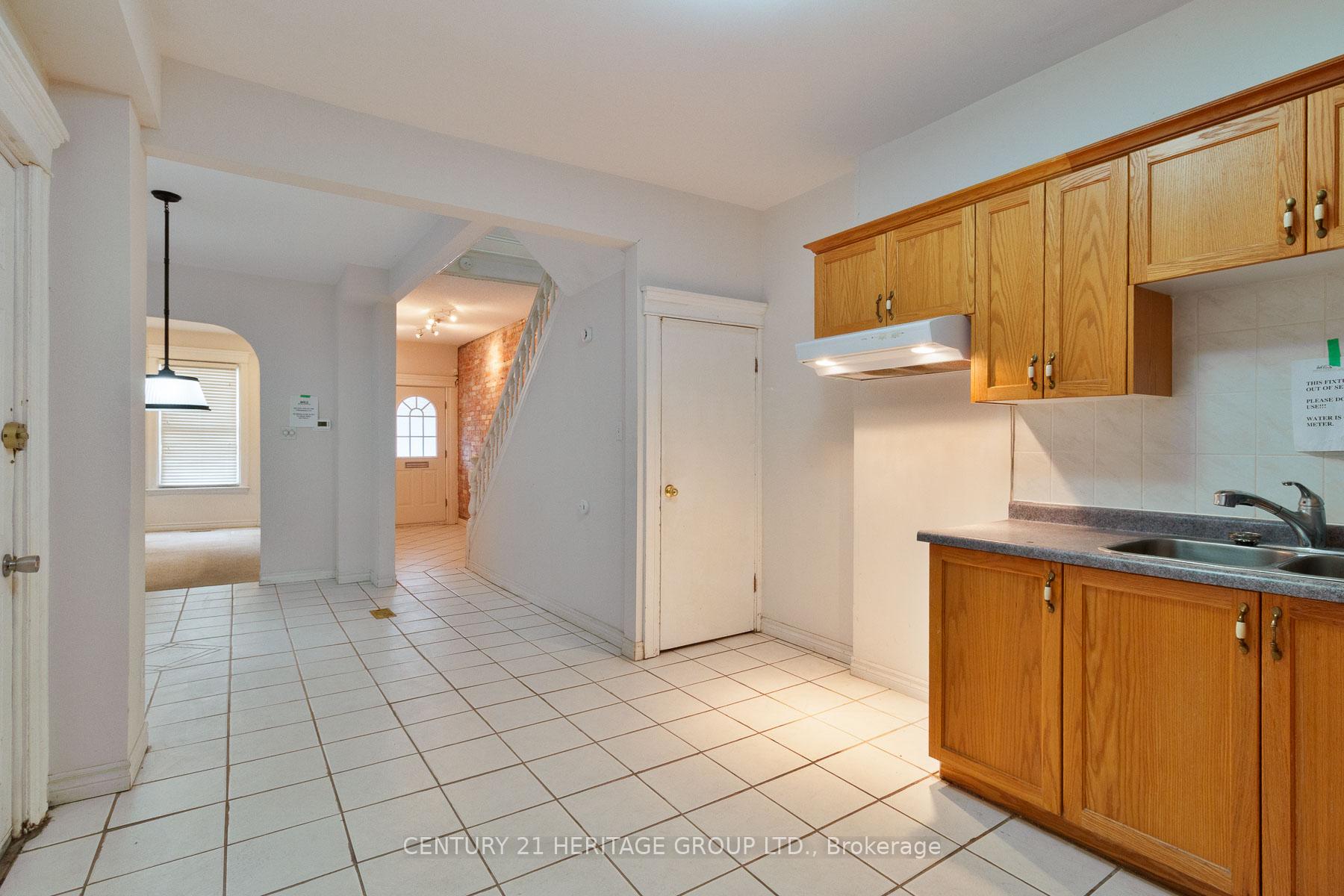 Photo 11 of 27 Tisdale Street N, Hamilton, Beasley — HOMEH