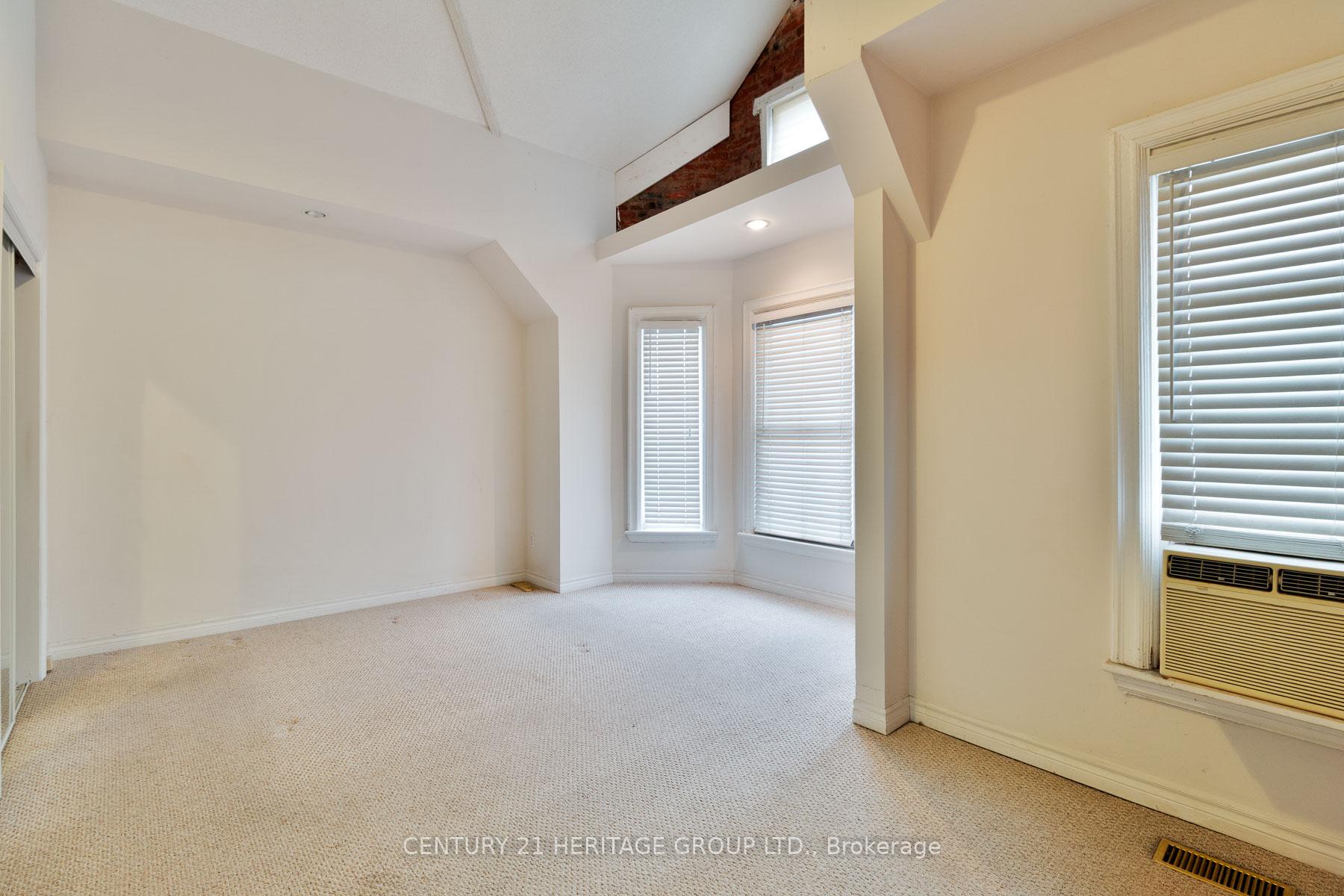 Photo 12 of 27 Tisdale Street N, Hamilton, Beasley — HOMEH