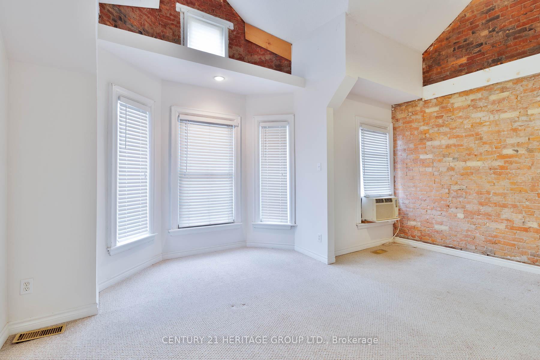 Photo 13 of 27 Tisdale Street N, Hamilton, Beasley — HOMEH